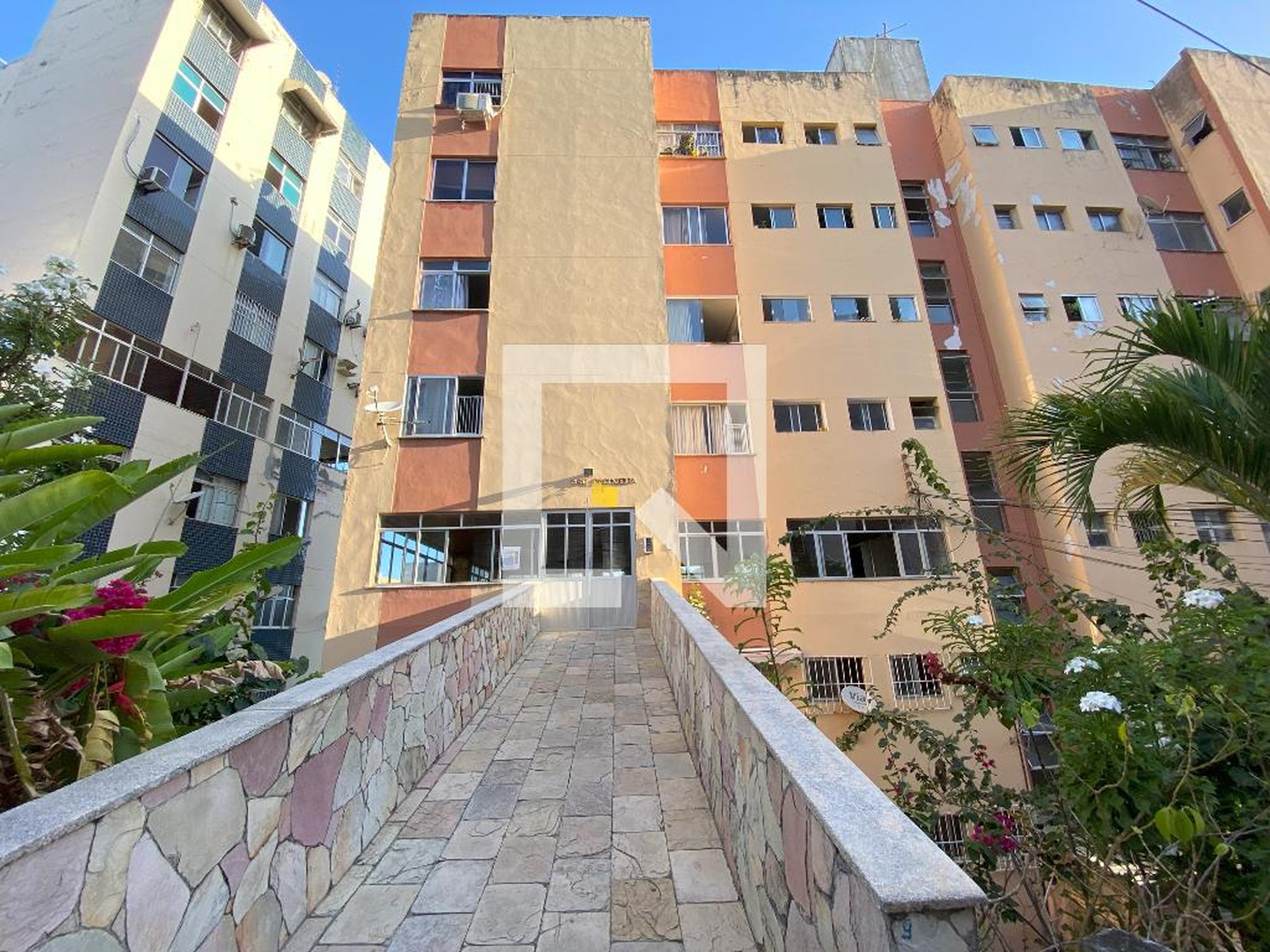 Fachada Condomínio em Rua Rogerio de Faria, 92