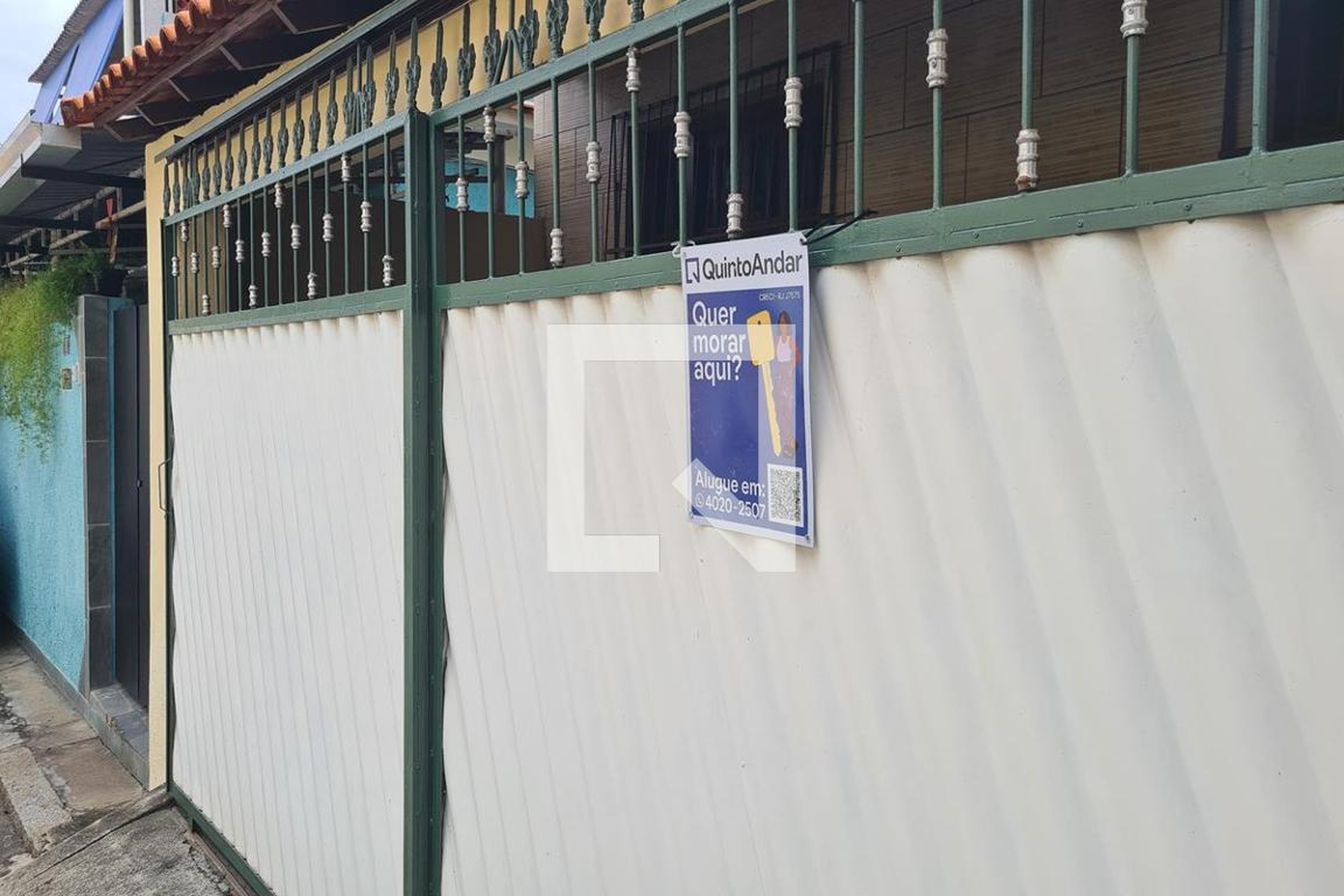 Fachada Condomínio em Rua Maria Lopes, 17