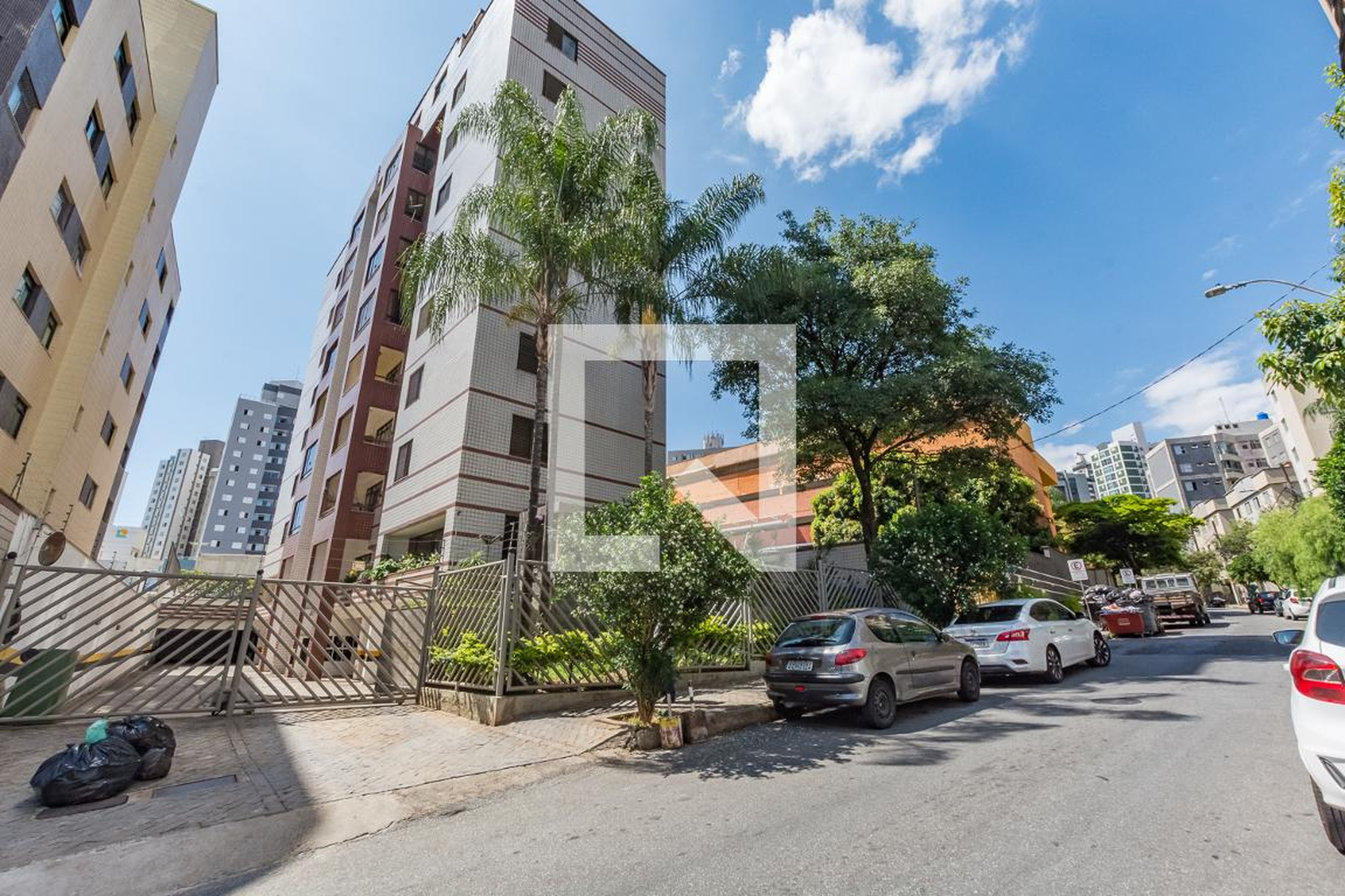 Fachada Condomínio em Rua Vitório Magnavacca, 370