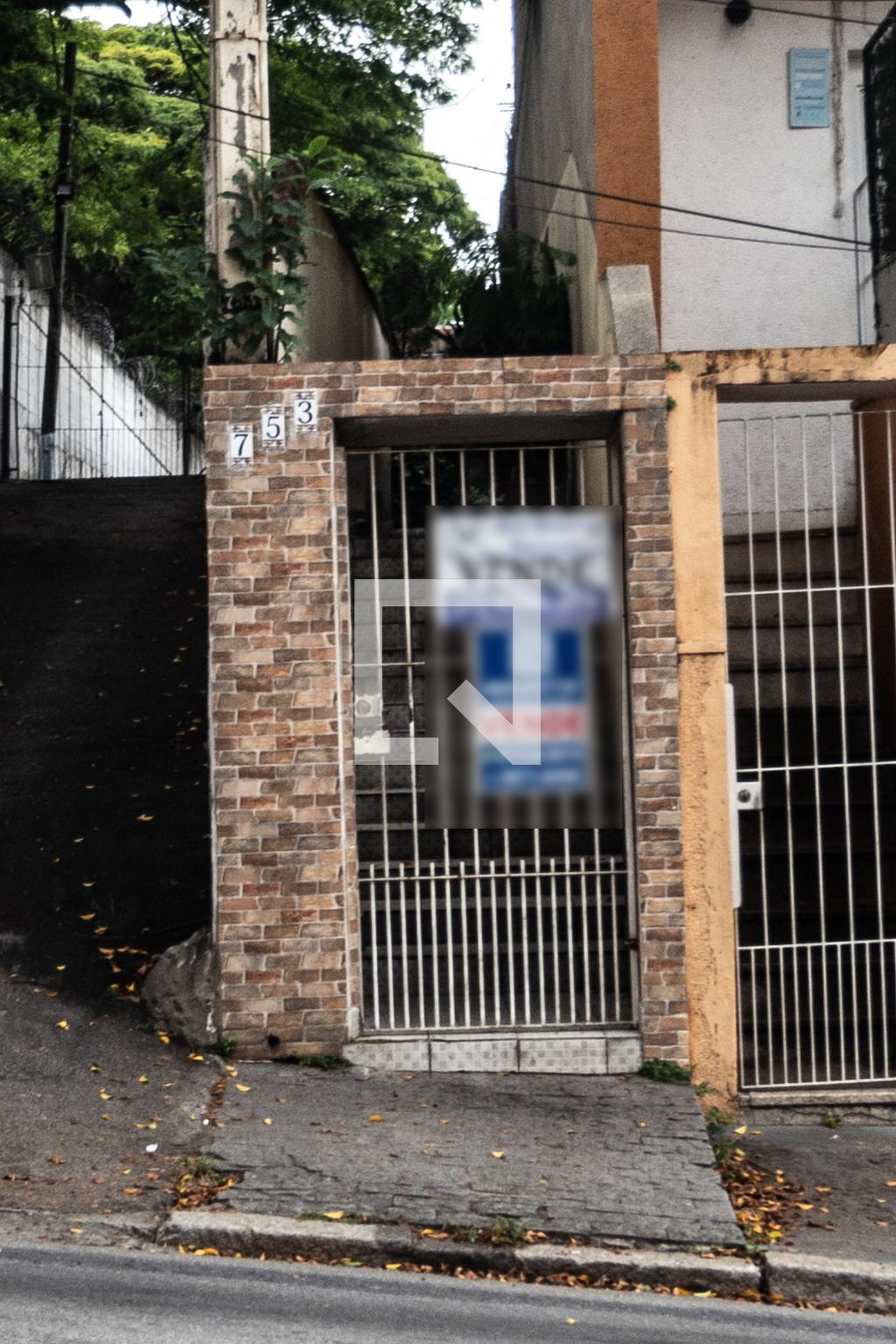 Fachada Condomínio em Alfredo Pujol, 753