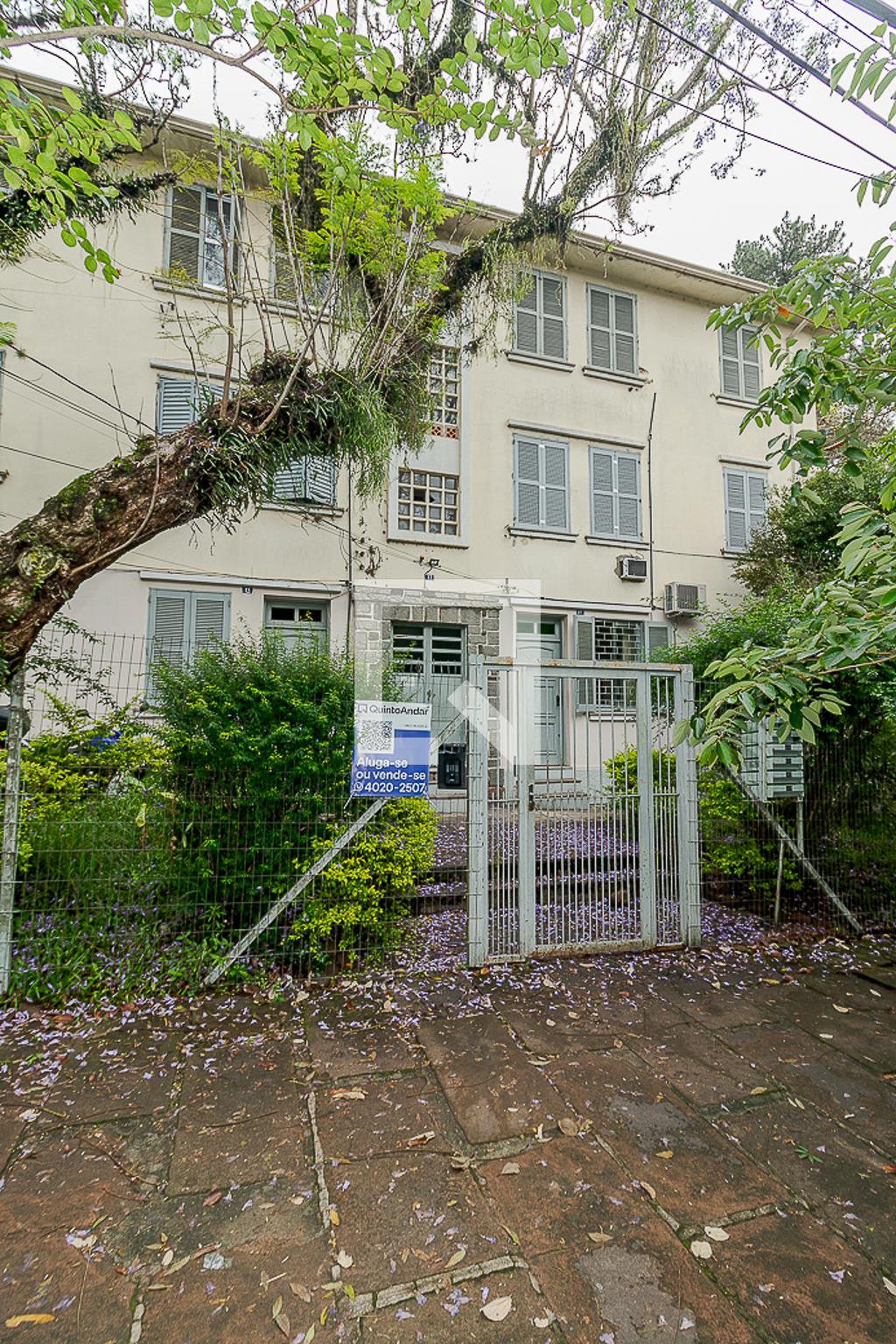 Fachada Condomínio em Avenida dos Industriários, 43