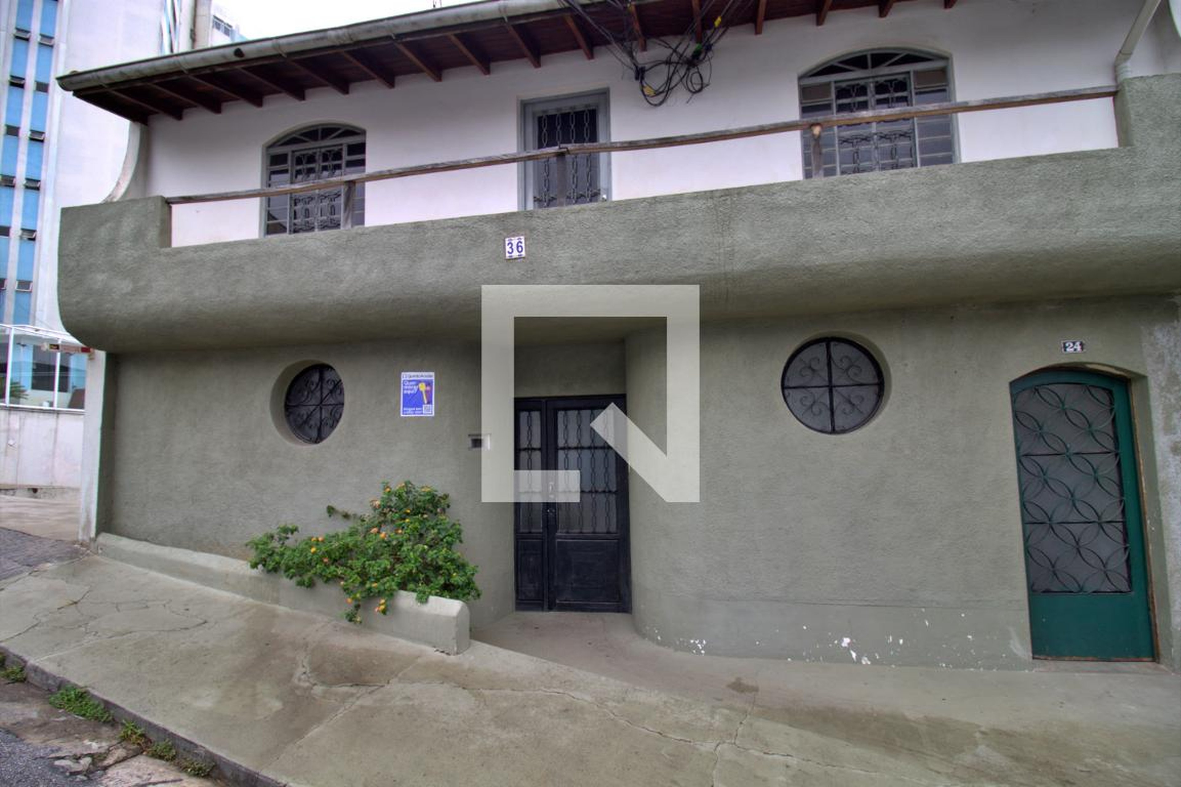 Fachada Condomínio em Rua Comendador Francisco Pettinati, 36