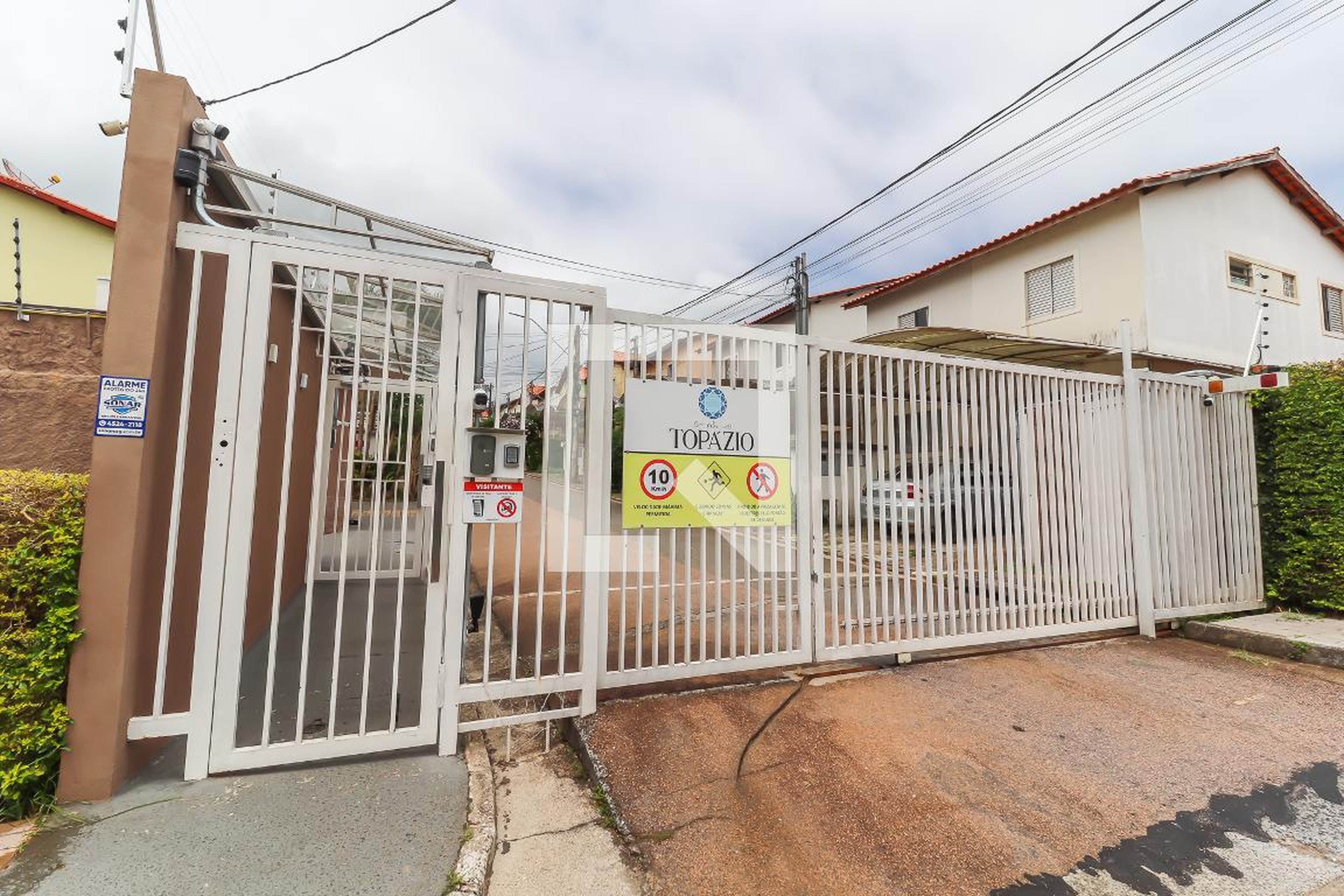 Fachada Condomínio Vila Topázio