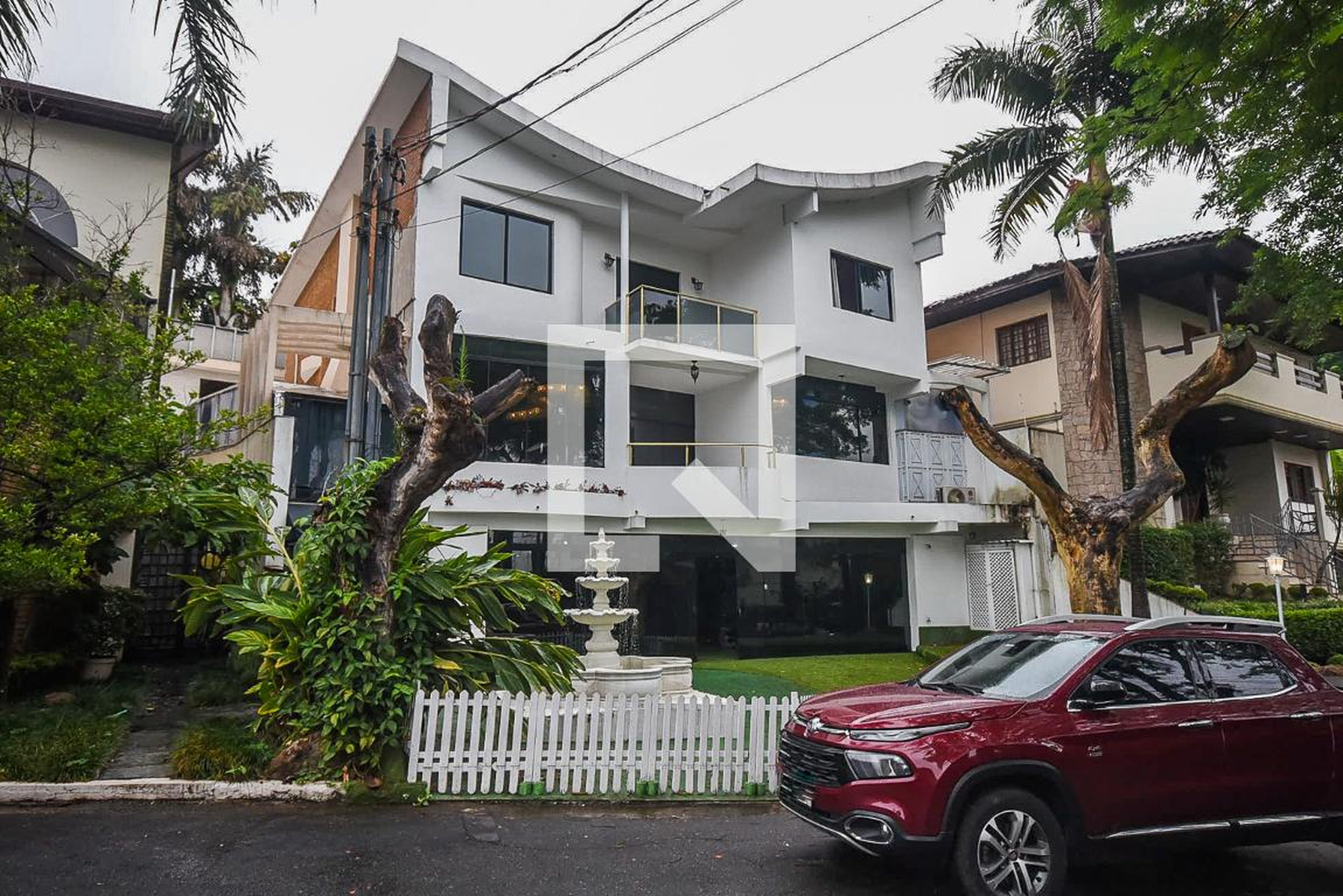 Fachada Condomínio em Rua Arte Poética, 40