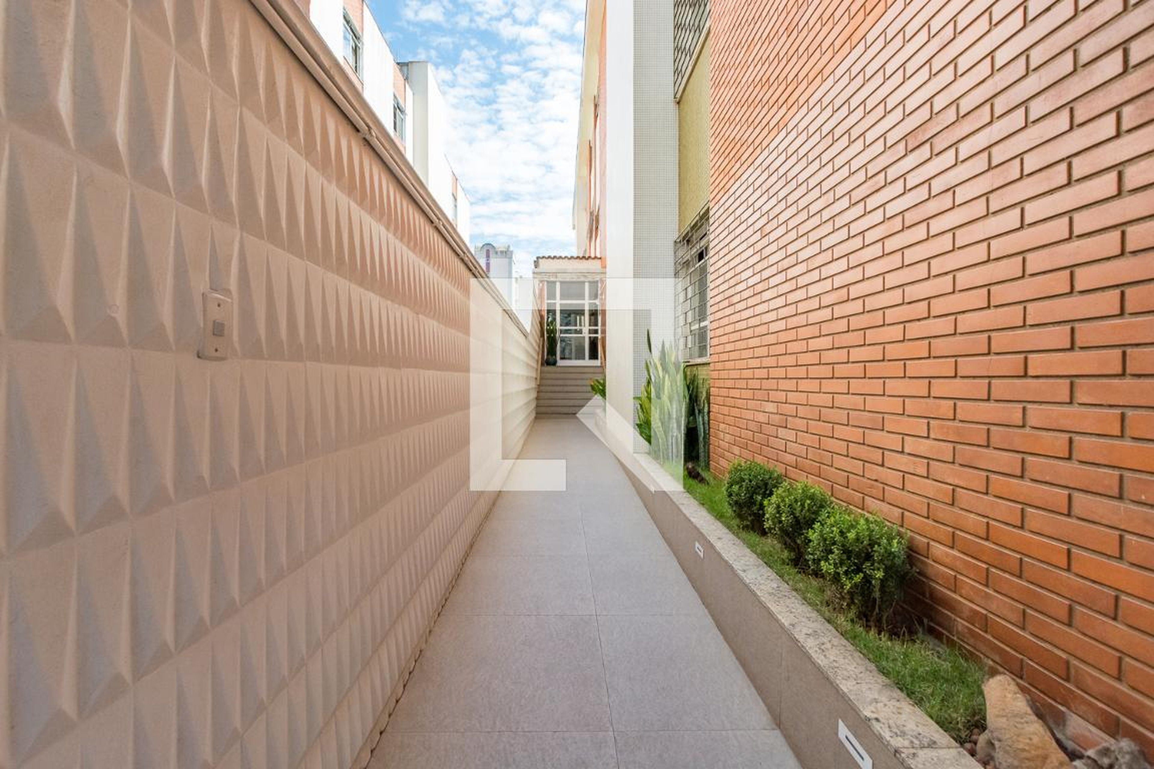 Entrada - Iria Valente