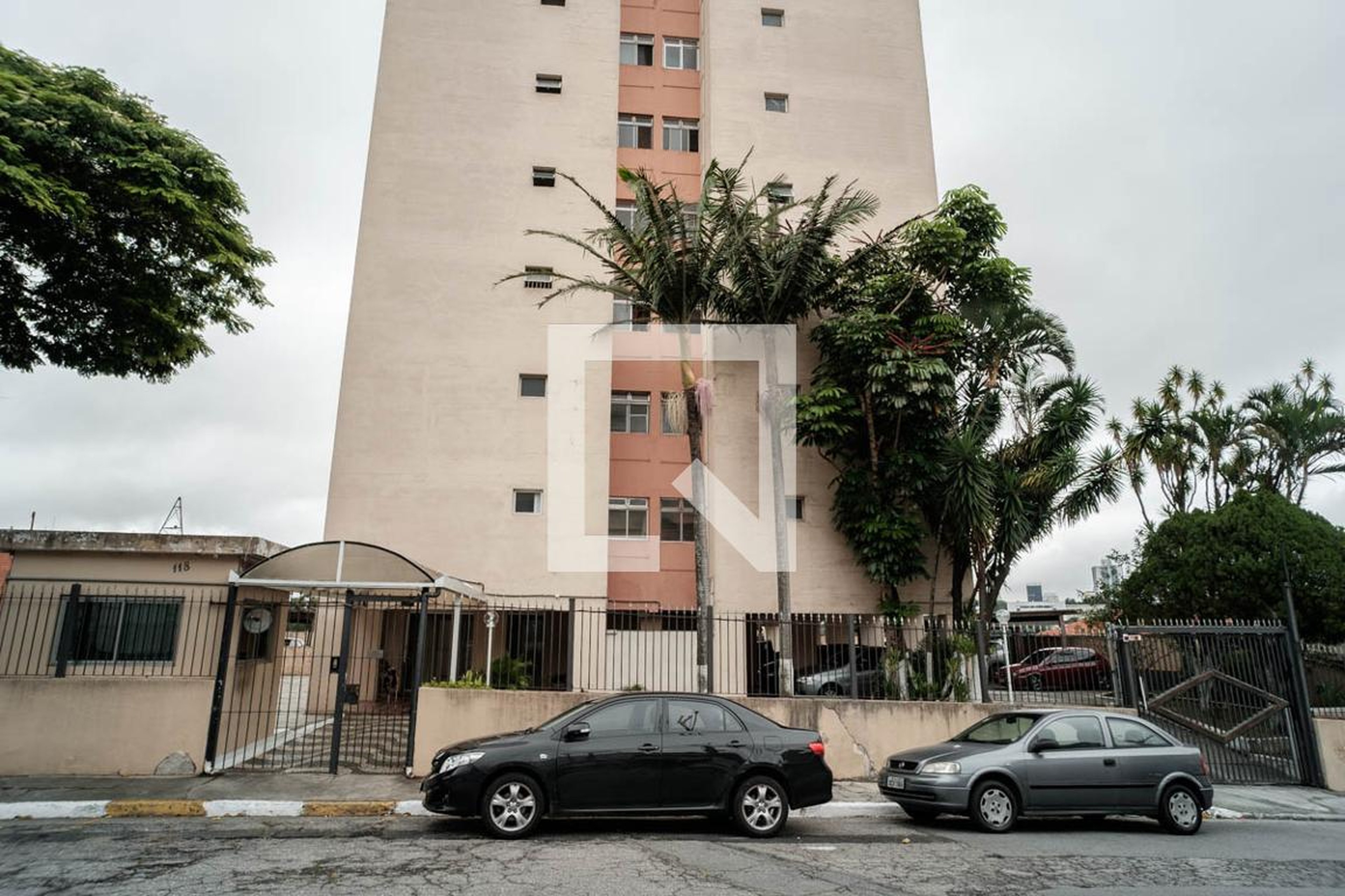 Fachada Condomínio em Rua Vicente de Souza Barros, 116