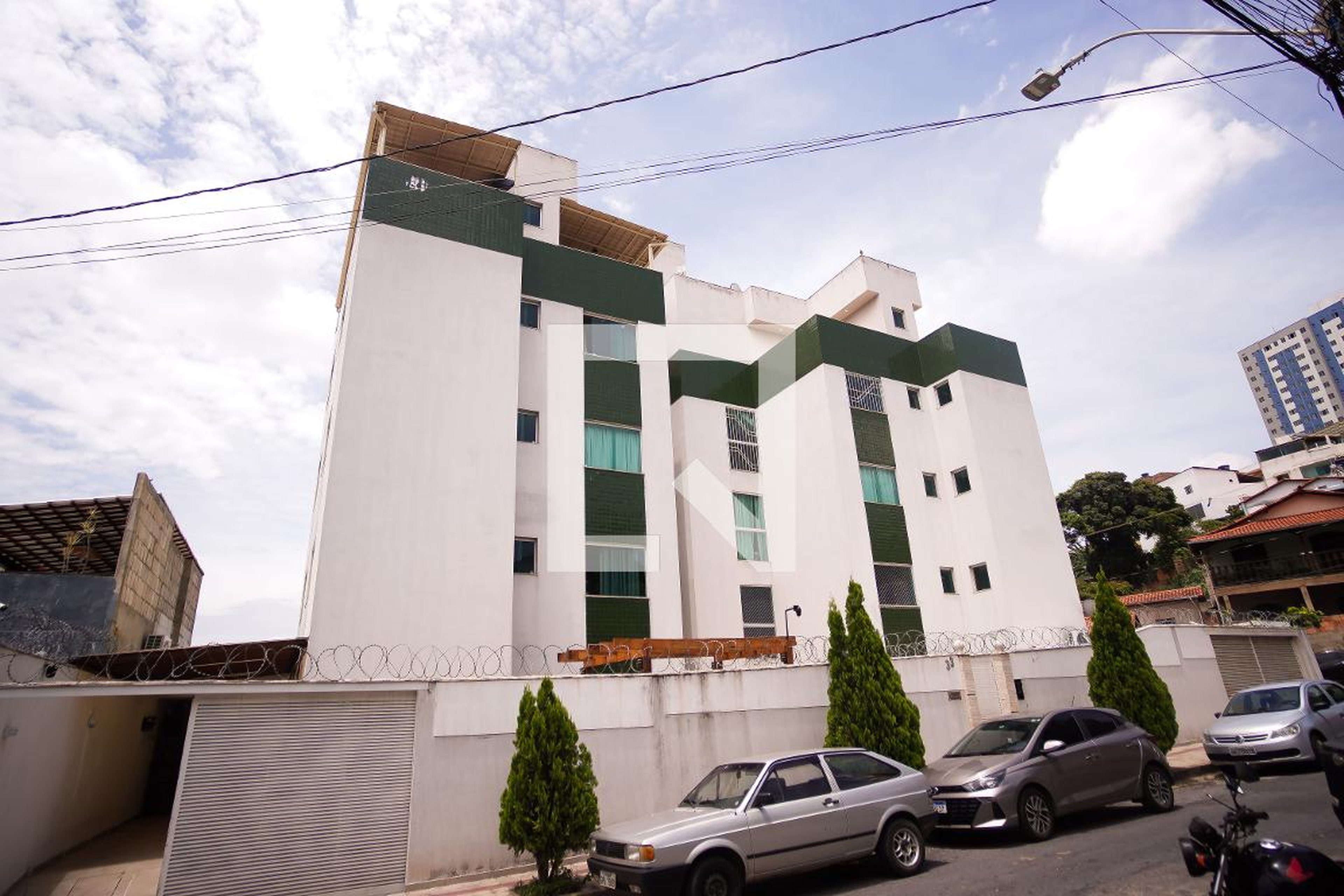 Fachada do Prédio Condomínio em Rua Luiz Pongelupe, 33