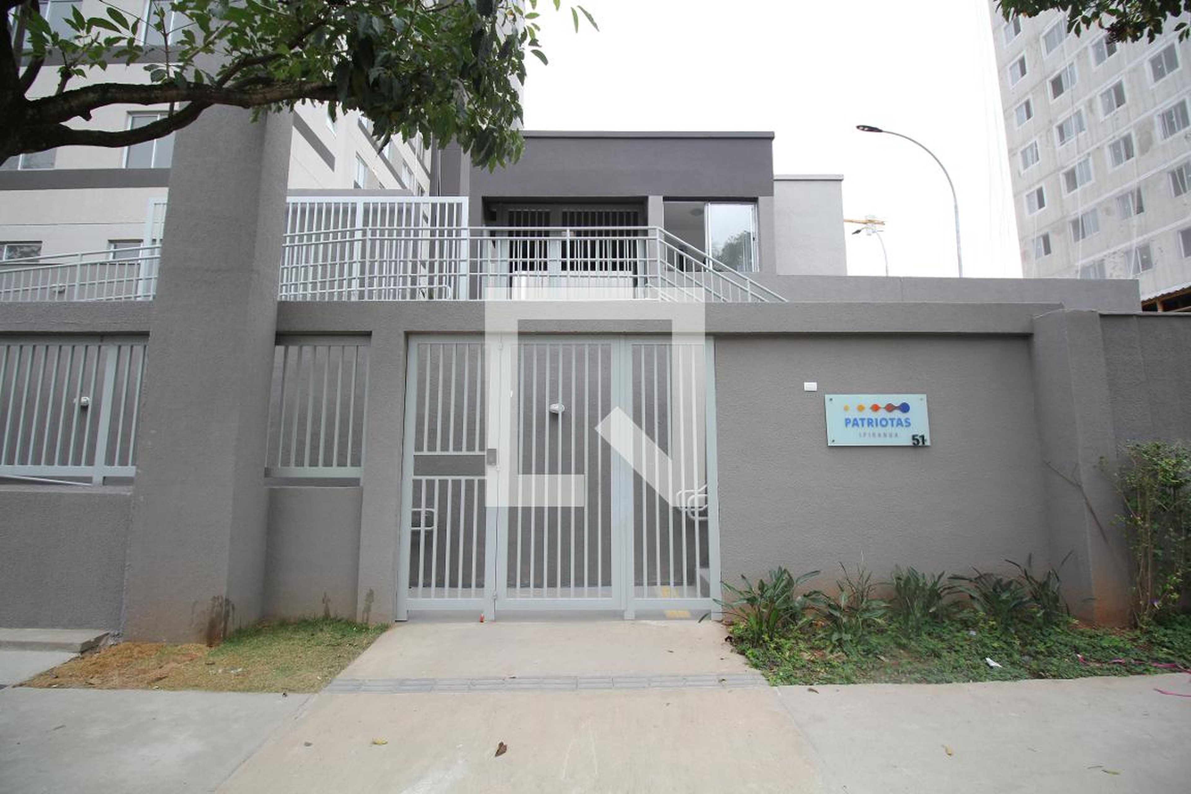 Fachada Condomínio em Rua dos Patriotas, 51