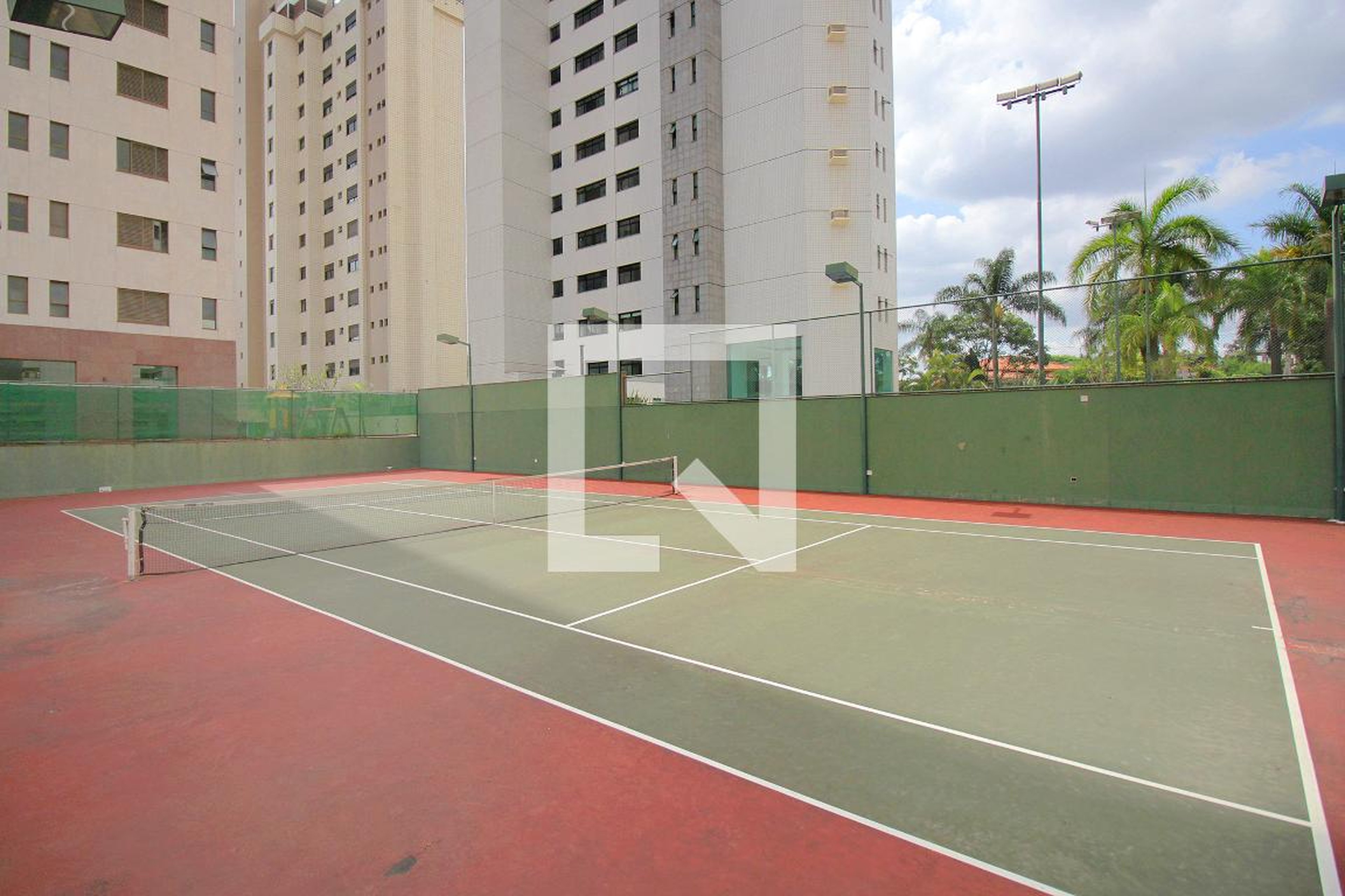 Quadra de Tênis - Edifício Place de La Concorde