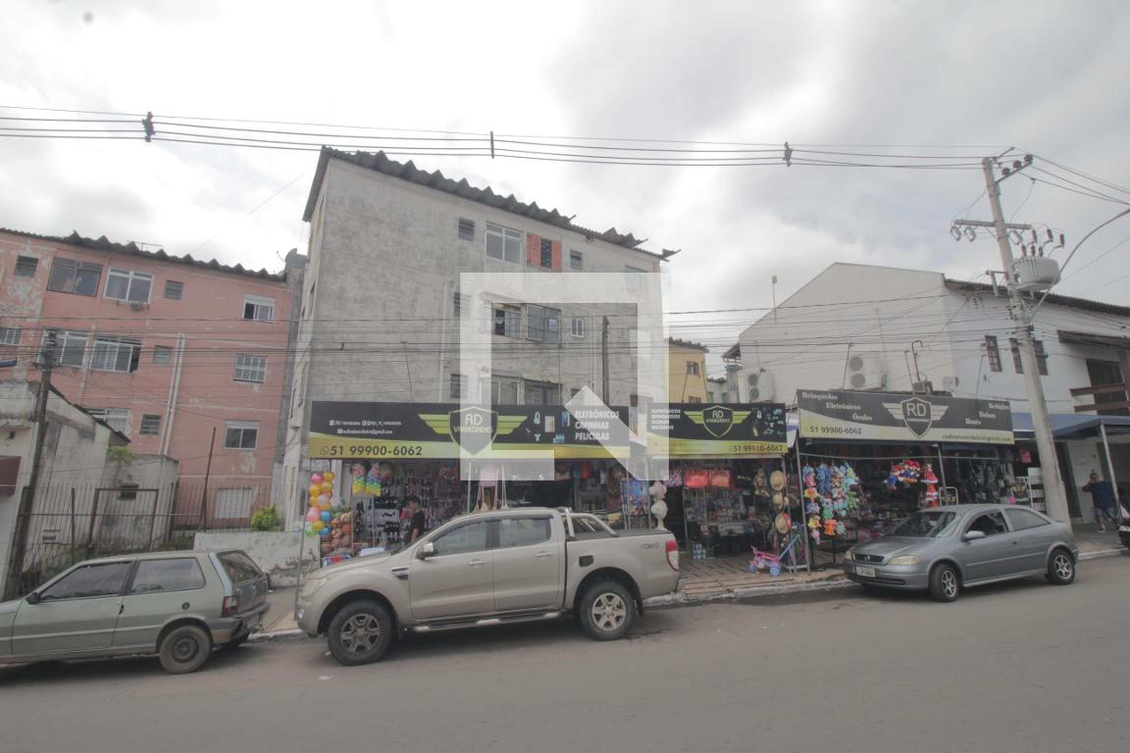 Fachada Condomínio em Quadra Ff Dois, 100