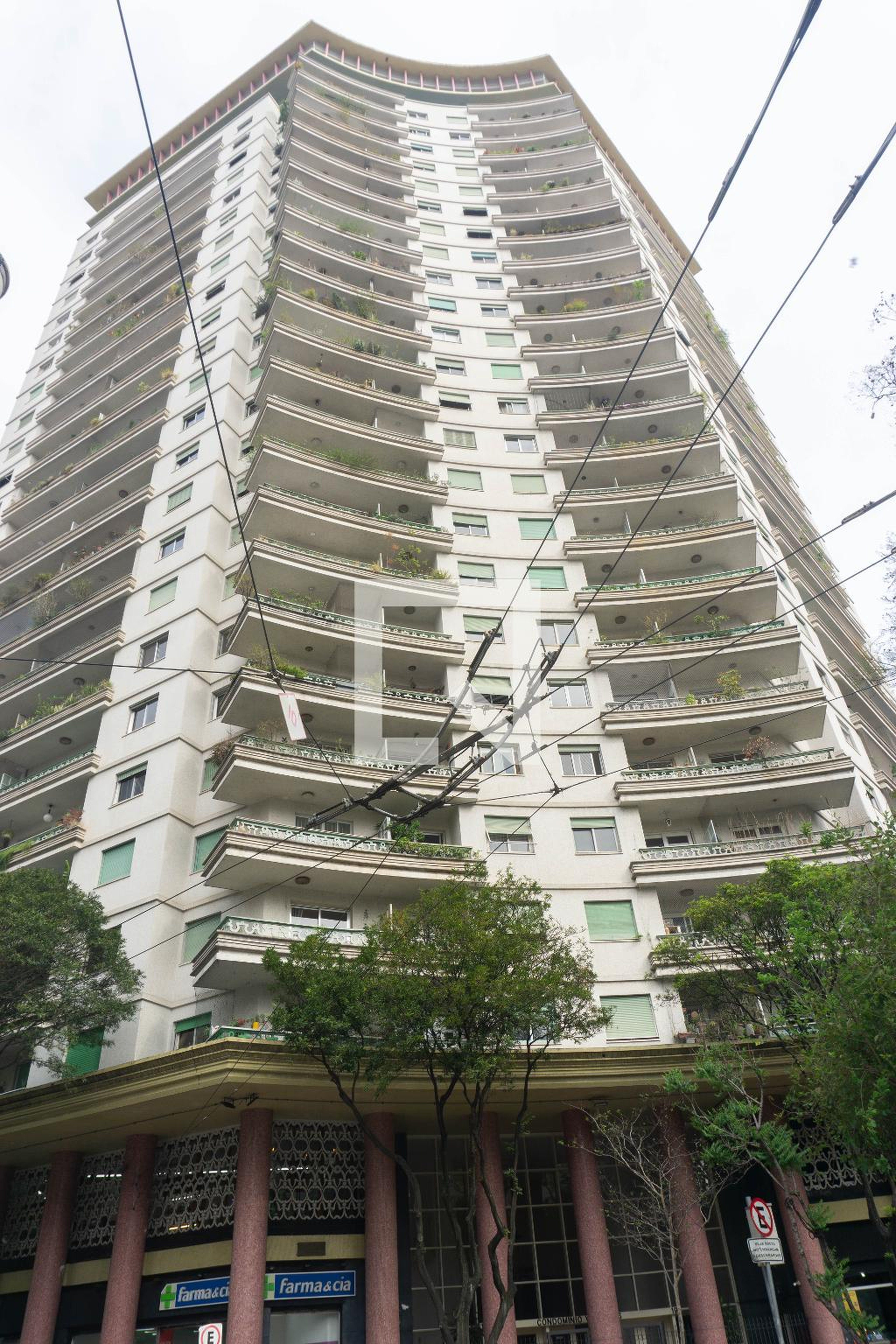 Fachada Condomínio em Rua da Abolição, 19