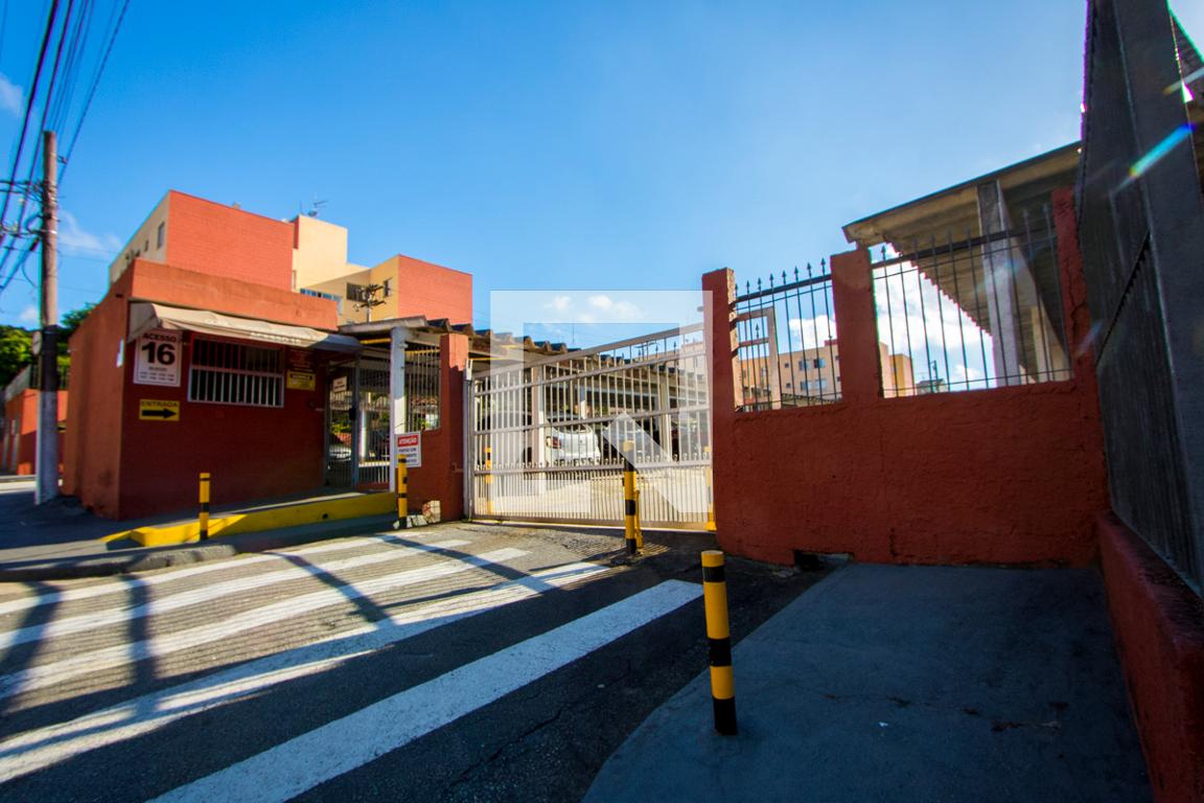 Fachada Condomínio em Rua Antônio Seixas Leite Ribeiro, 117