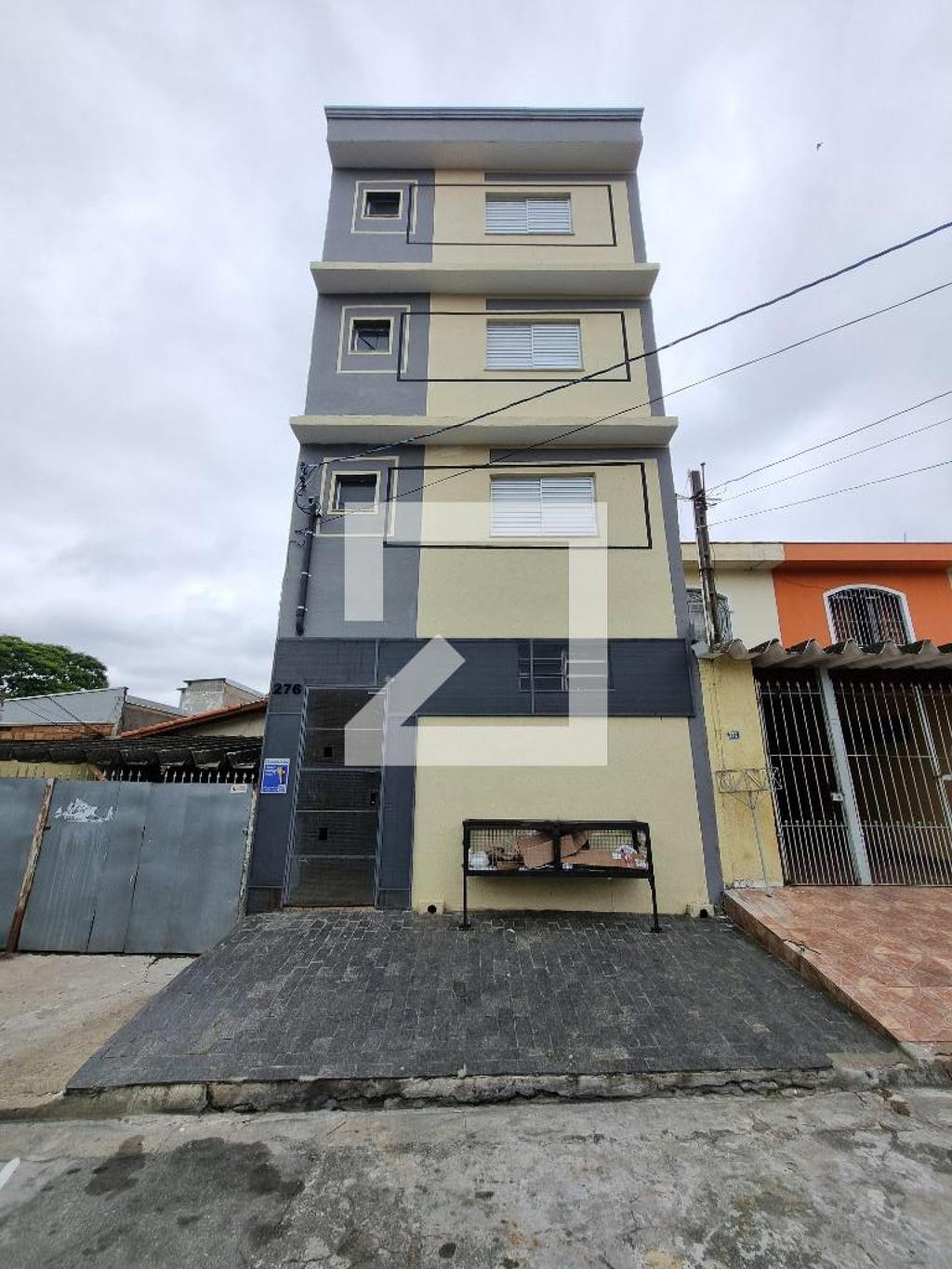 Fachada do Prédio Condomínio em Rua Tapaua, 276