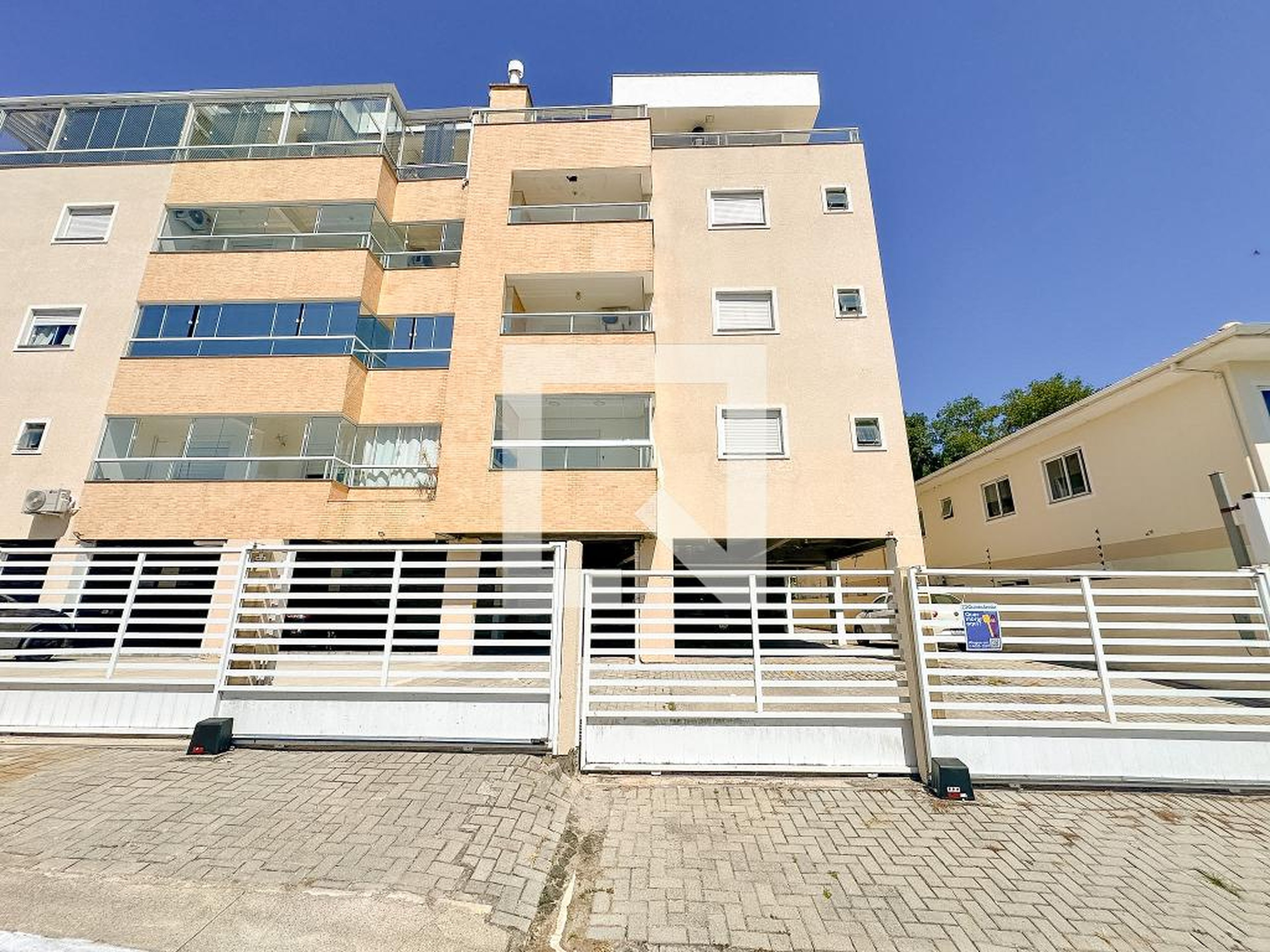 Fachada Residencial Paris