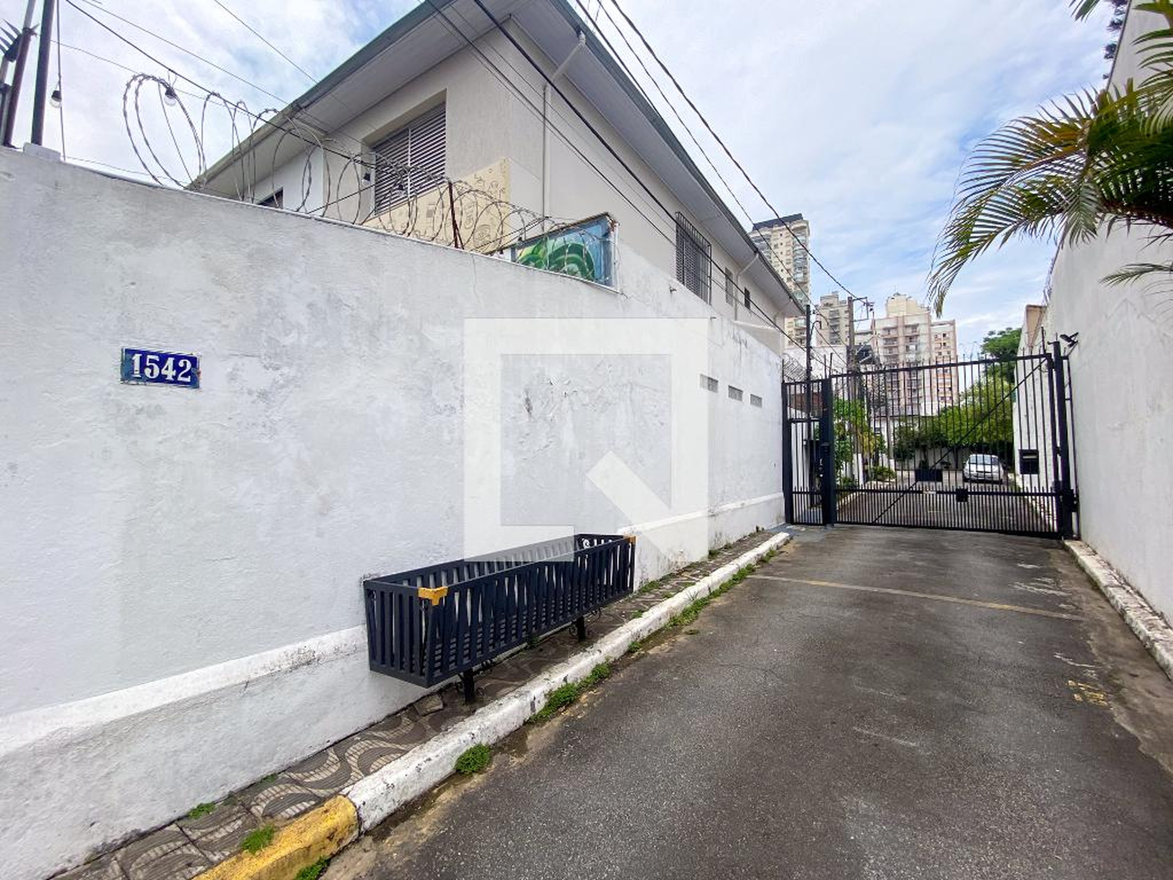 Fachada do condomínio Condomínio em Rua Vieira de Morais, 1542