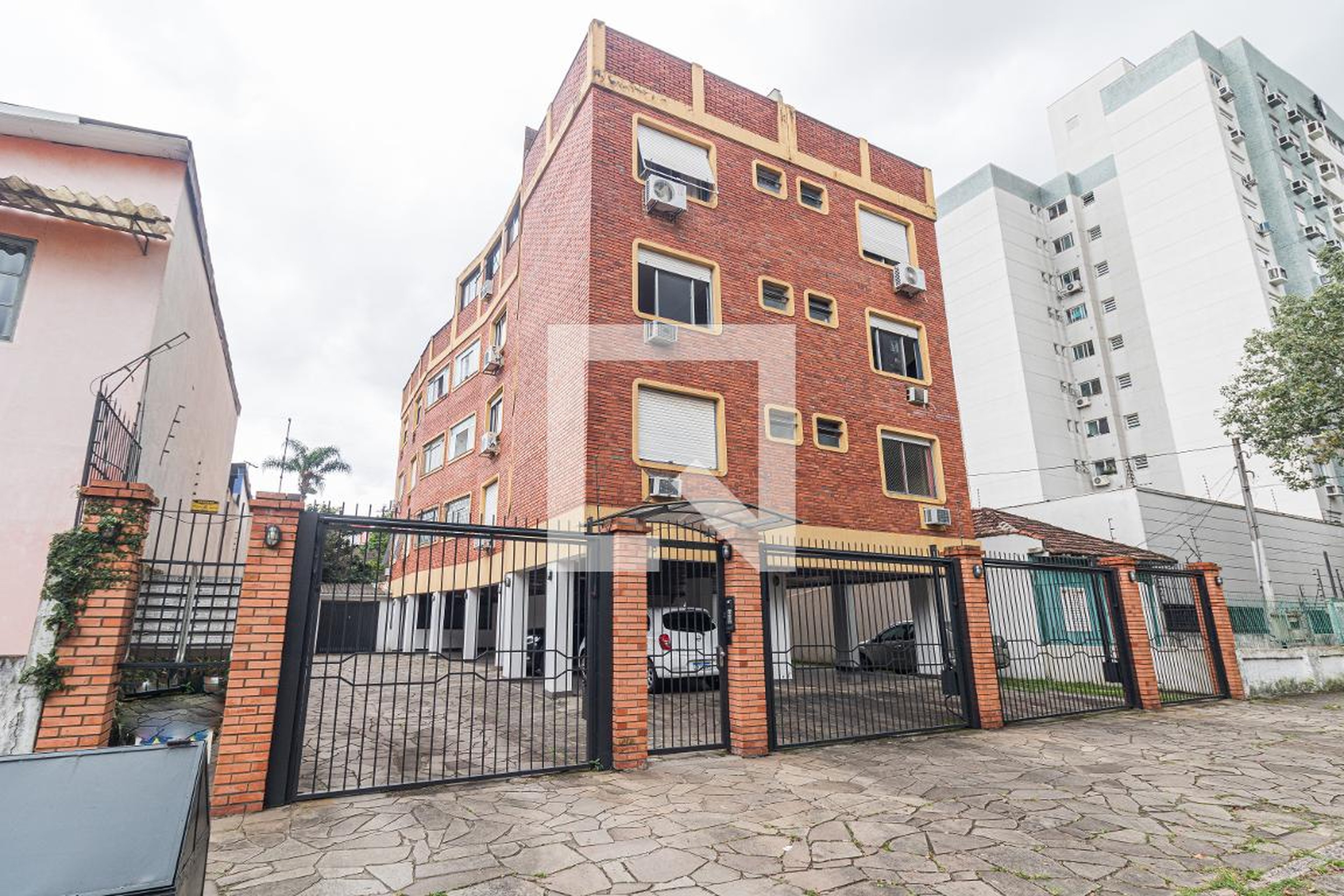 Fachada do Prédio Condomínio em Rua Buenos Aires, 30