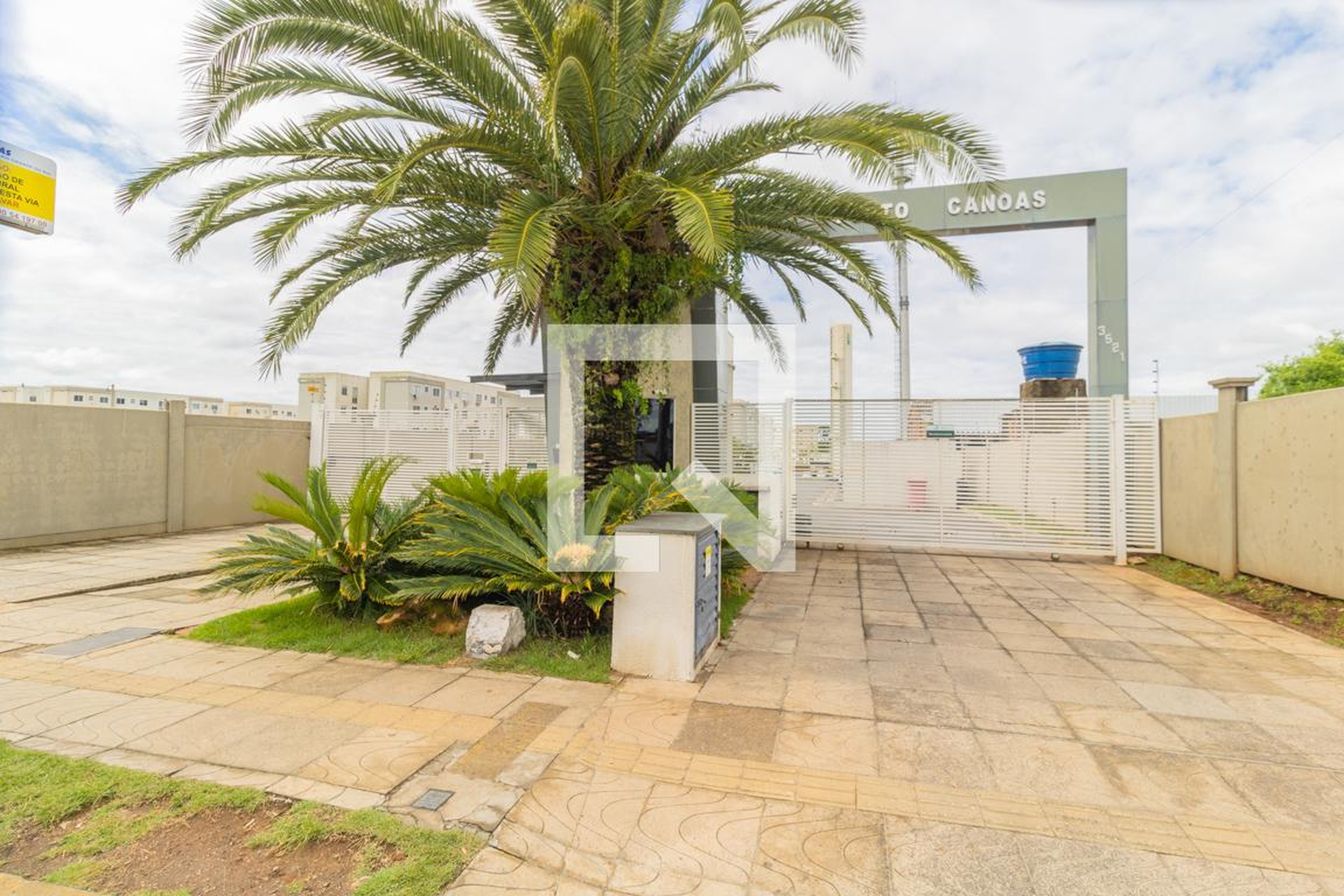 Fachada do condomínio Condomínio Porto Canoas