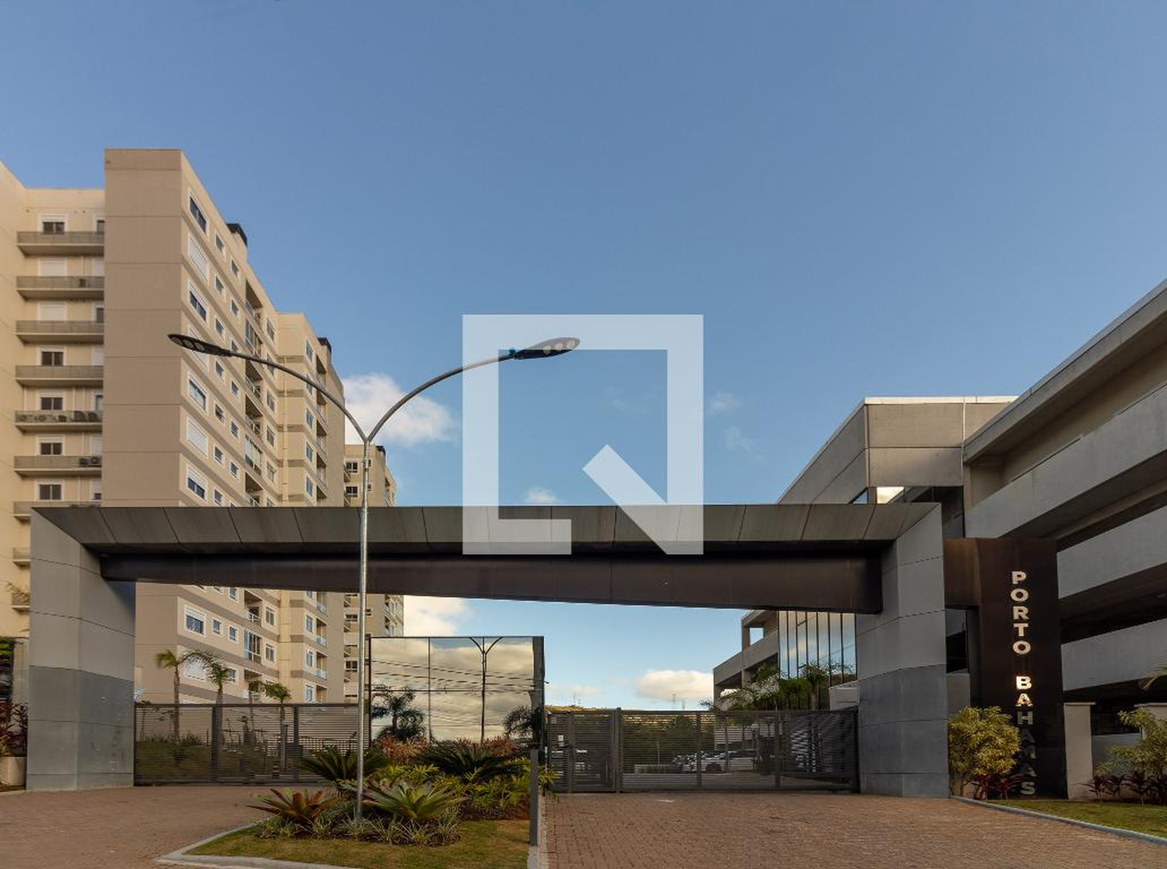 Fachada do condomínio Condomínio Porto Bahamas