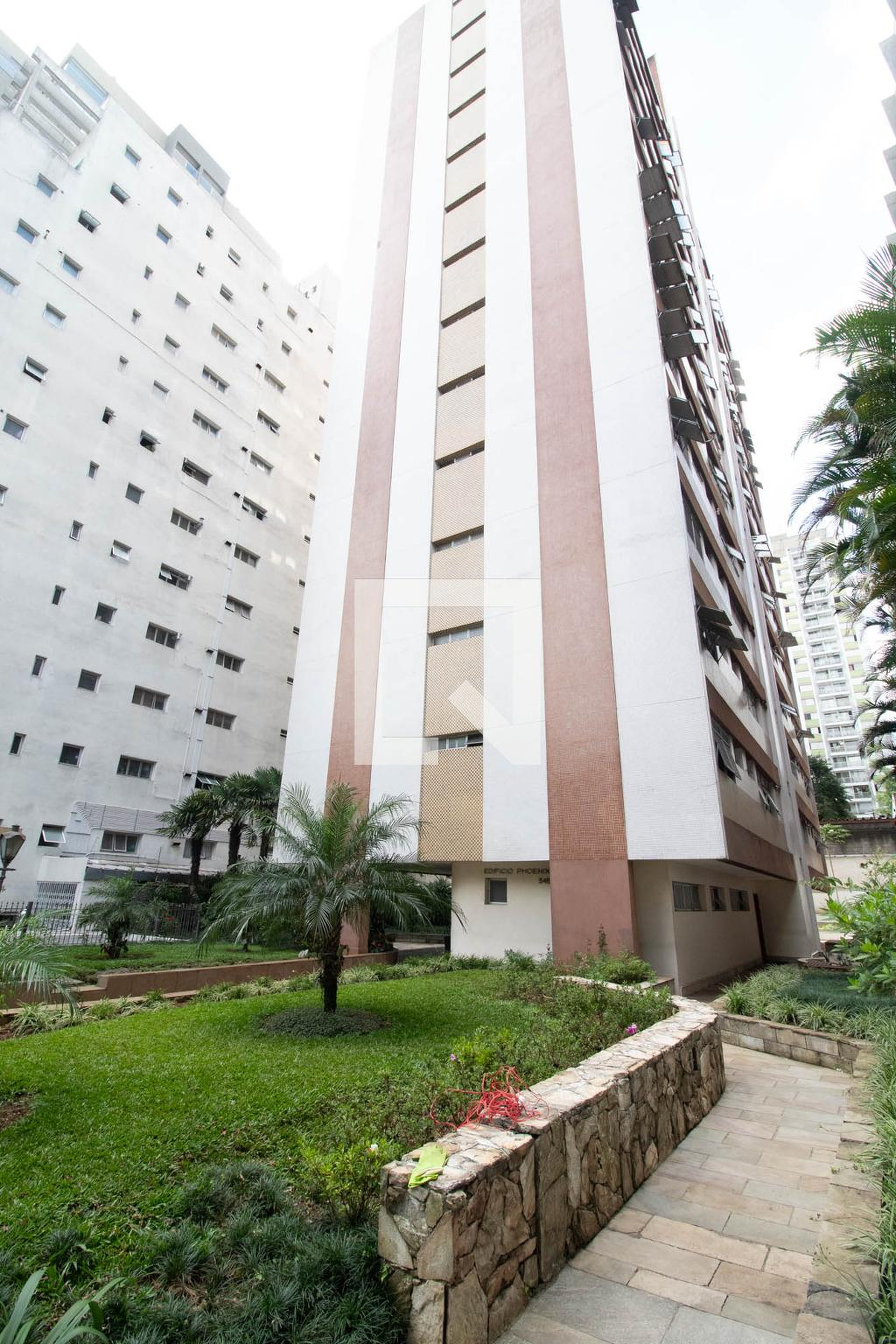 Fachada Condomínio em Rua Doutor Tomás Carvalhal, 348