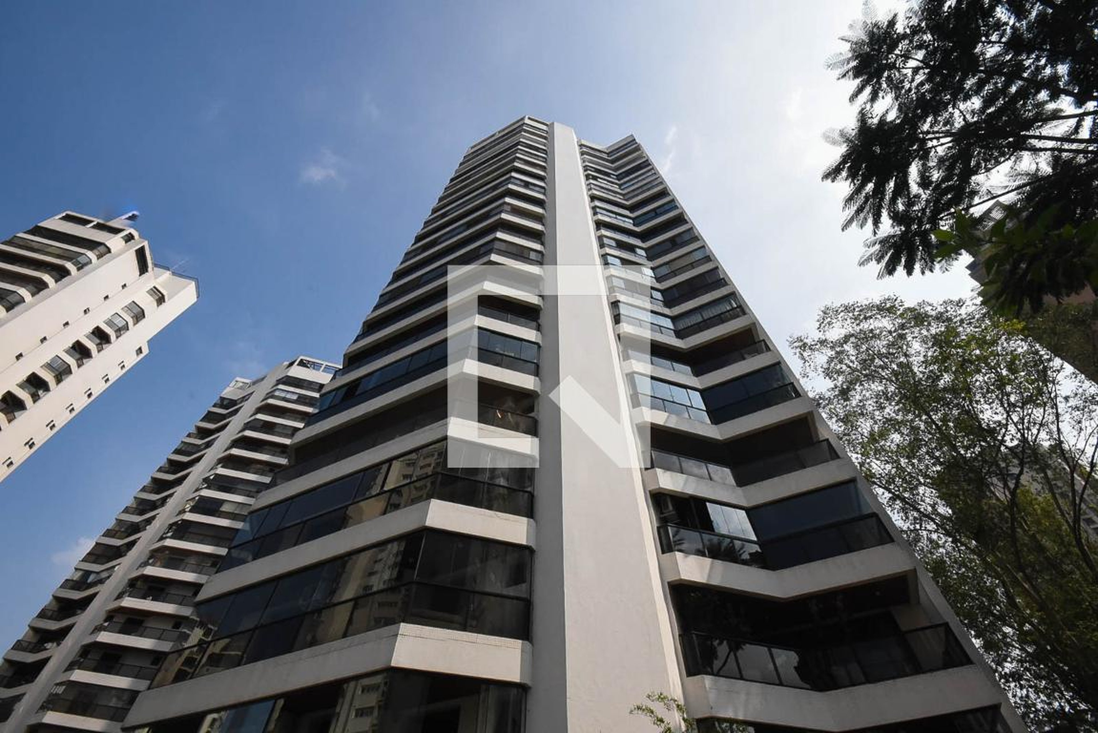 Fachada Condomínio Jardins do Morumbi