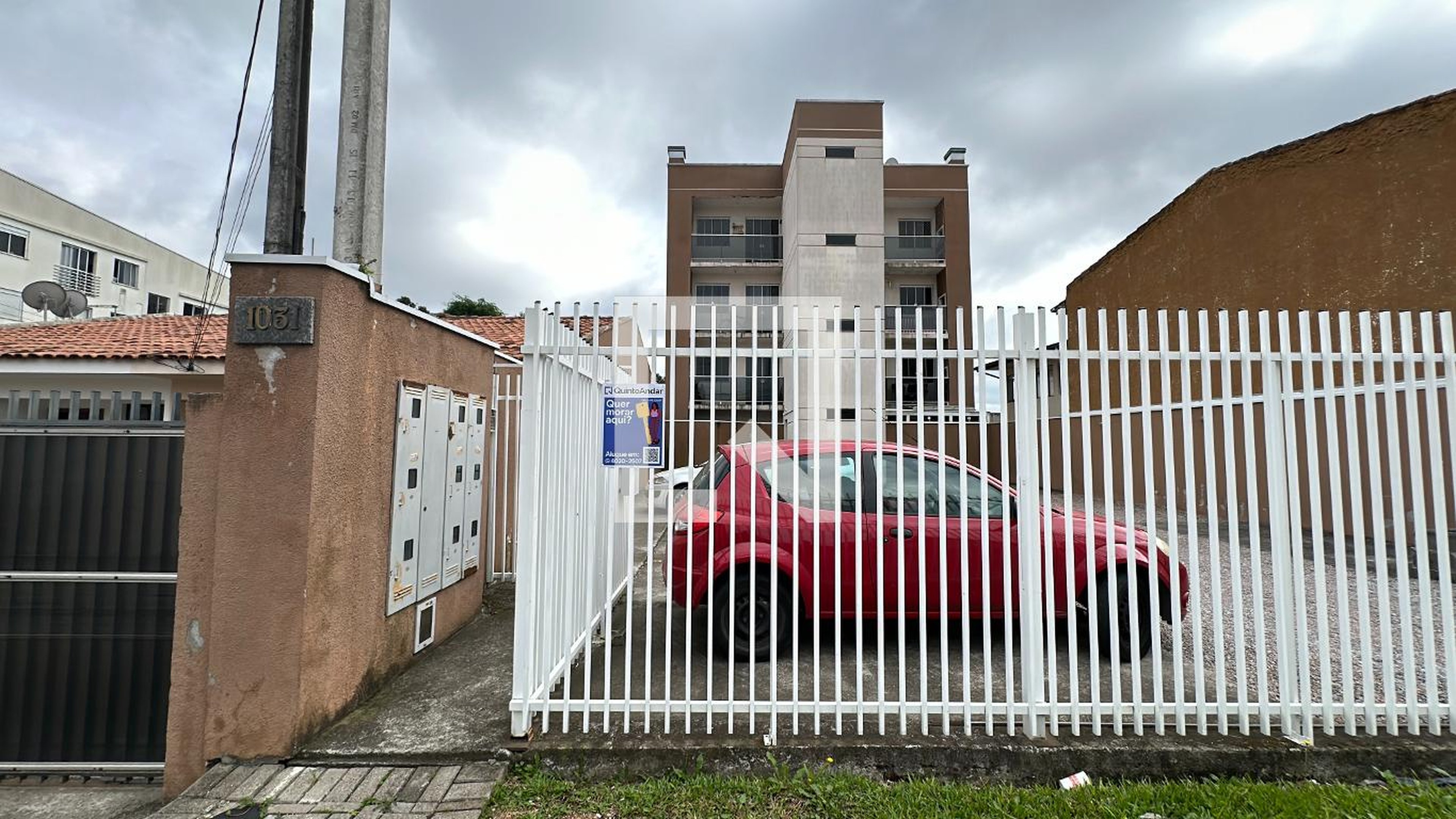 Fachada Condomínio em Rua dos Lírios, 1031