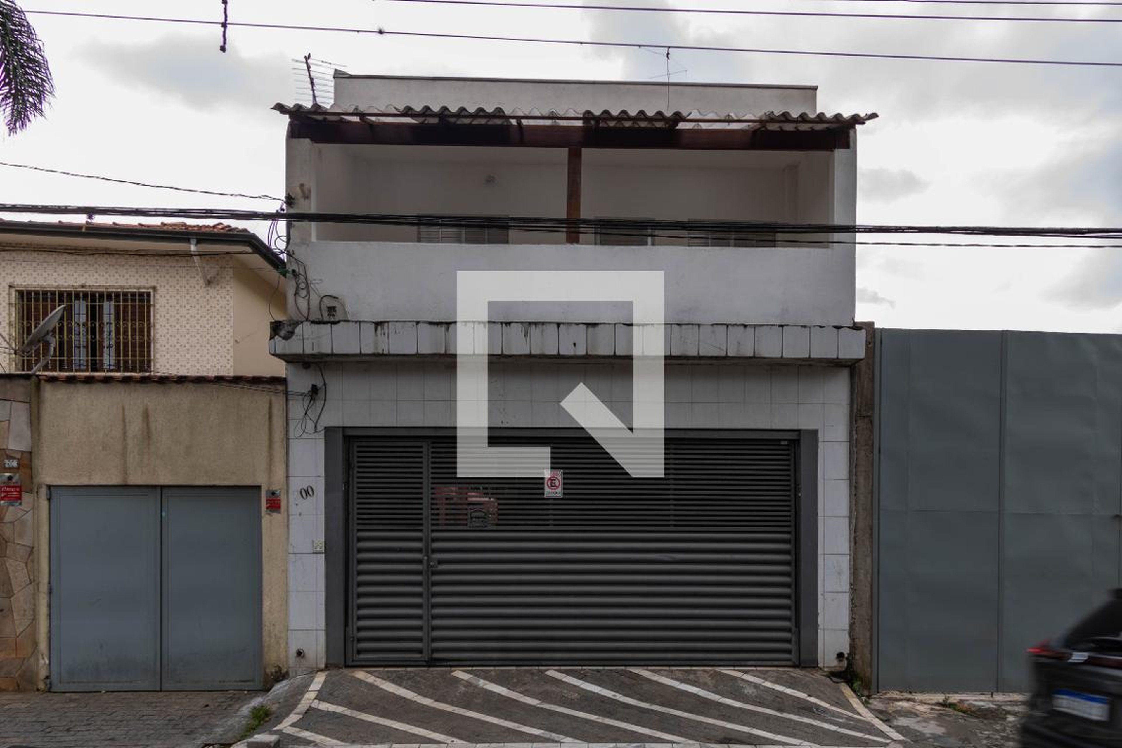 Fachada Condomínio em Rua Limeira, 200