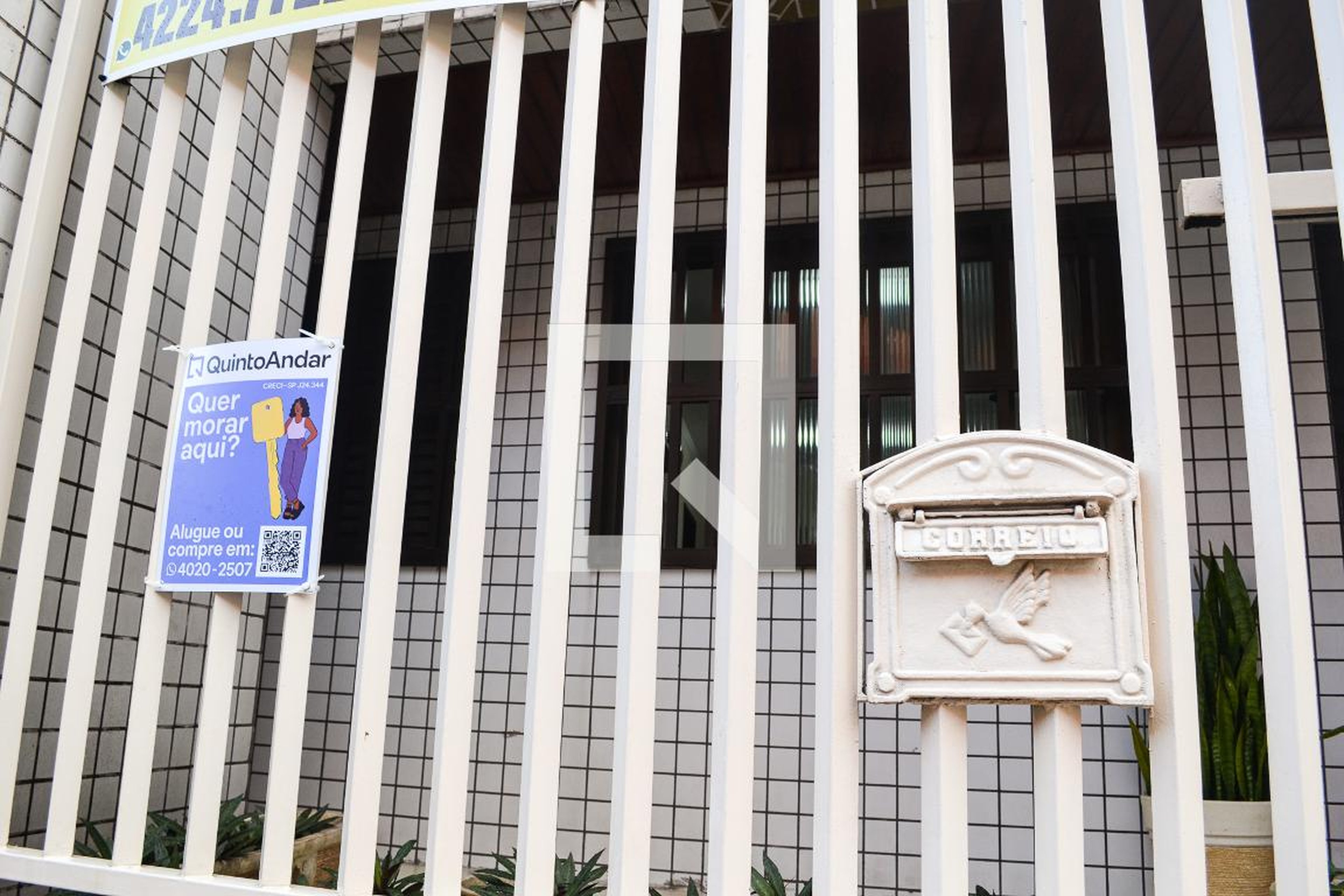 Fachada Condomínio em Alameda Cassaquera, 824