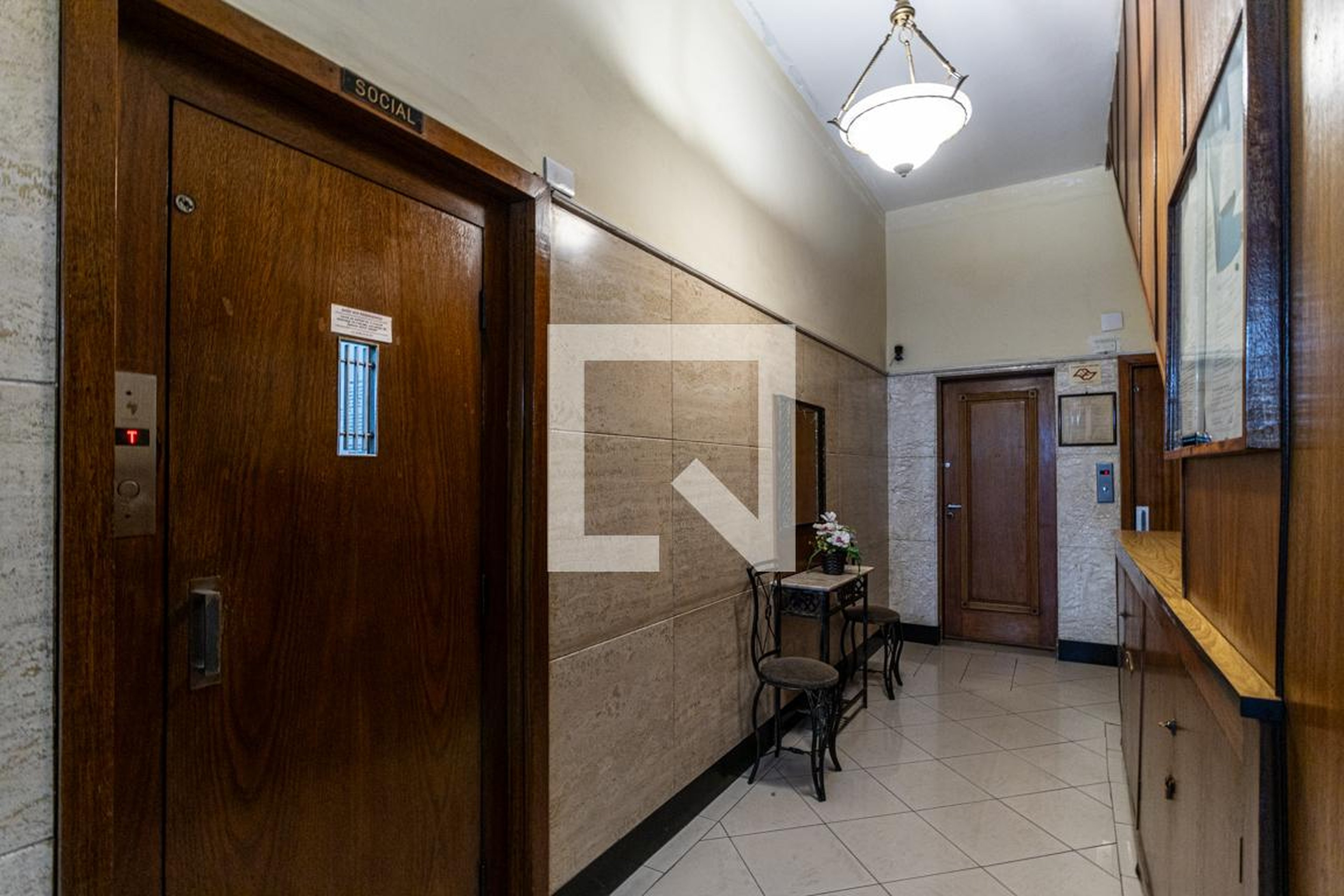 Elevador - Edifício Coral