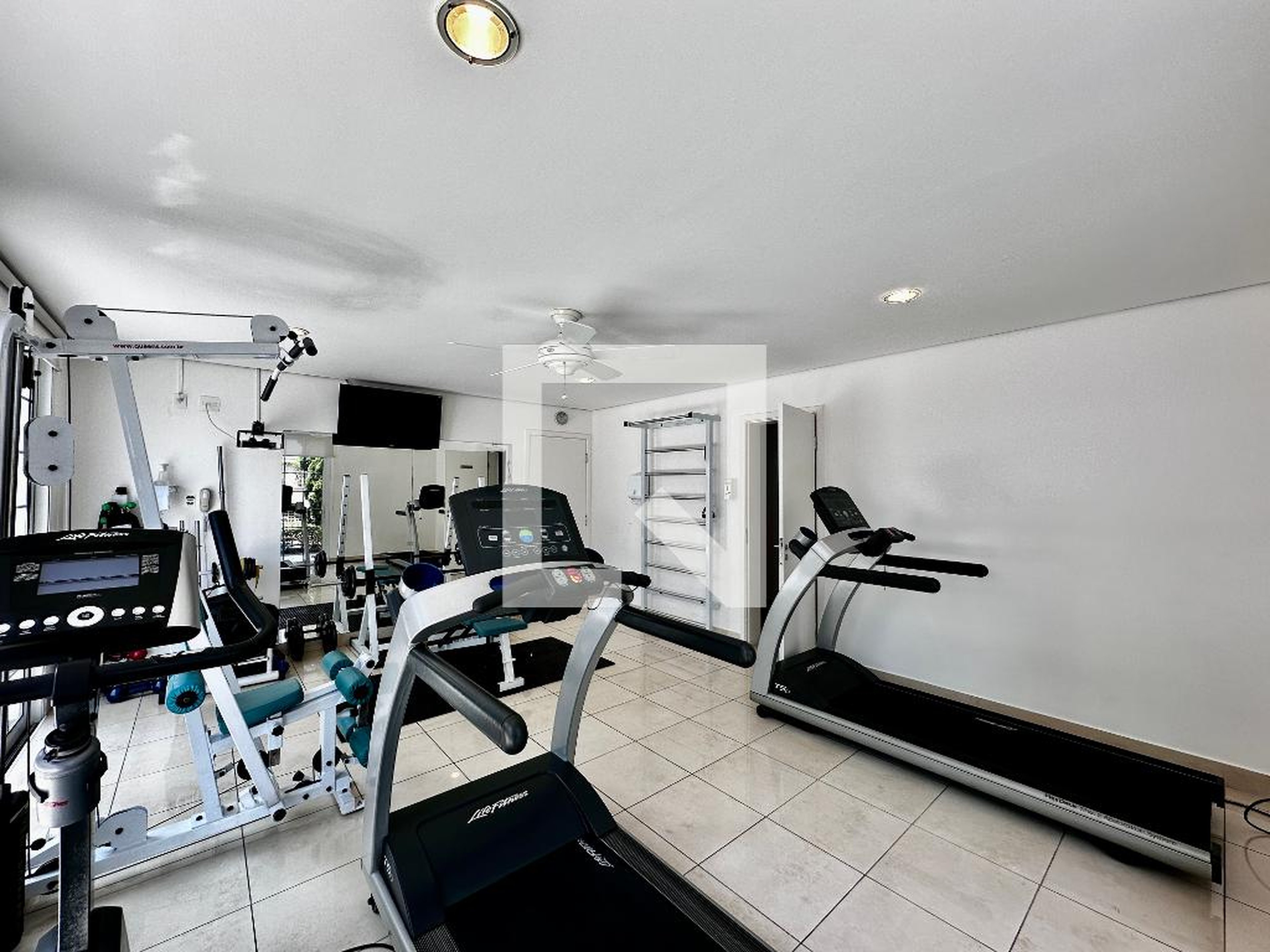 Academia - Edifício Place La Concorde