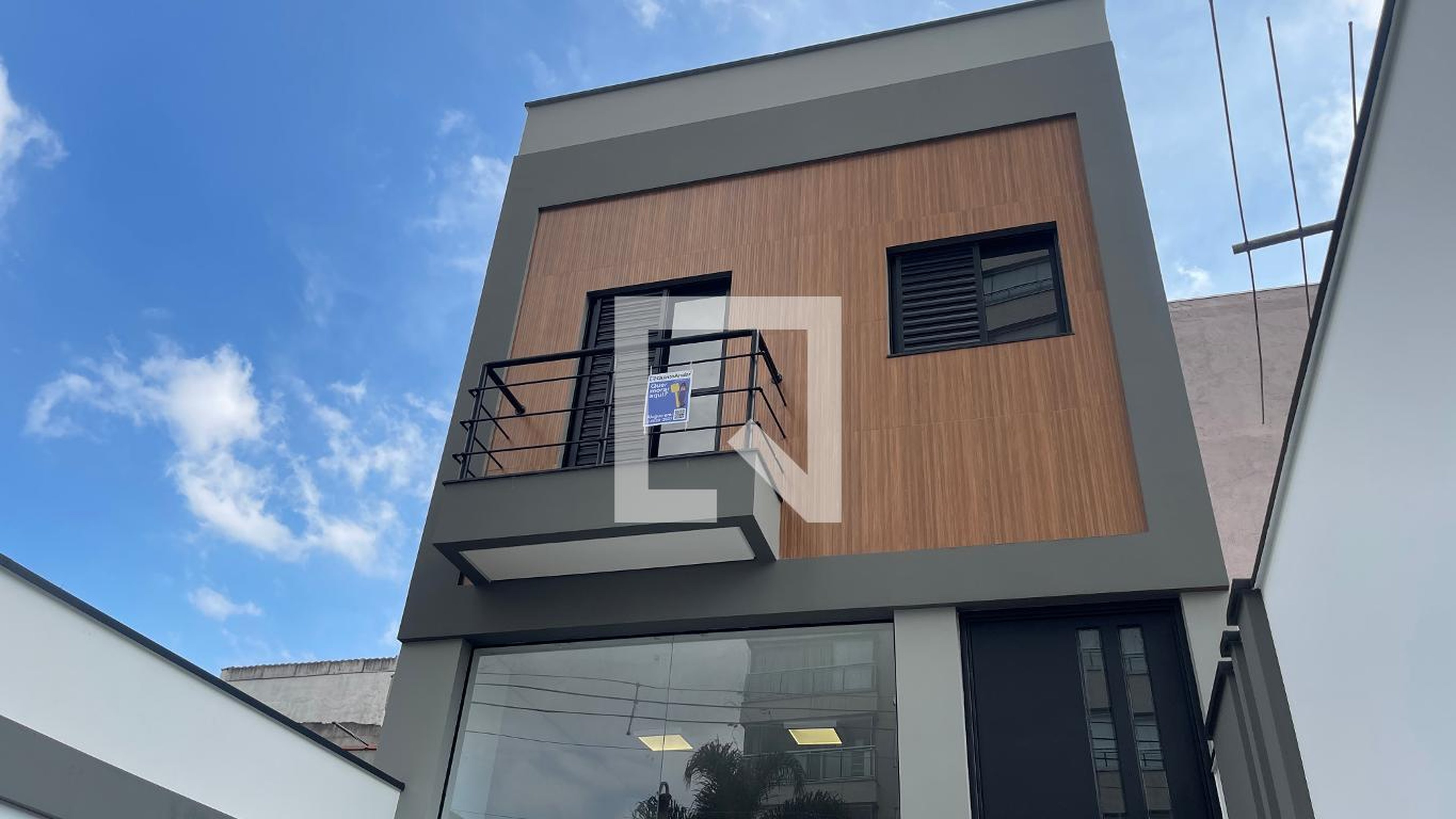 Fachada Condomínio em Rua Sante Colombara, 148