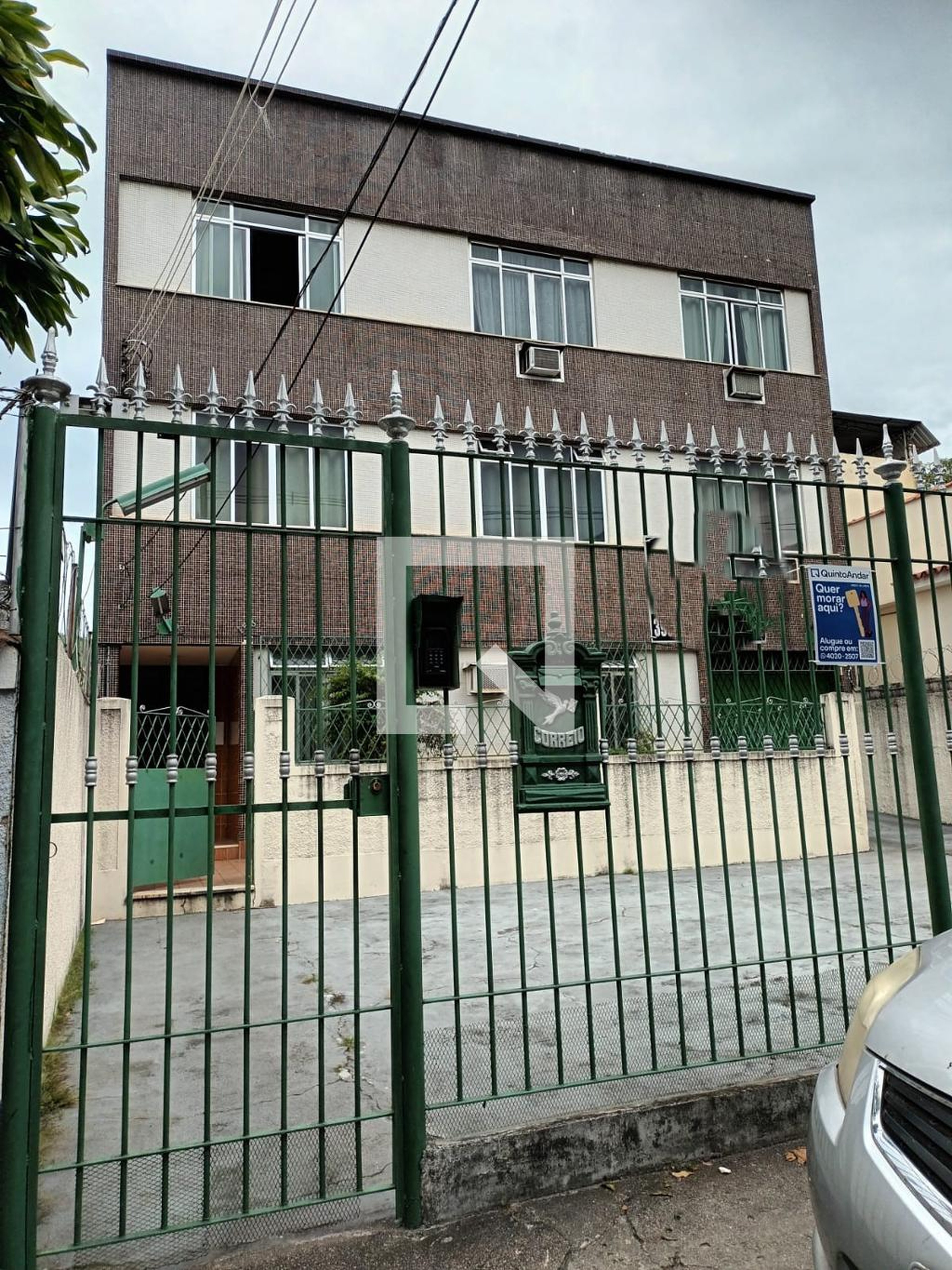 Fachada Condomínio em Rua Almeida Nogueira, 153