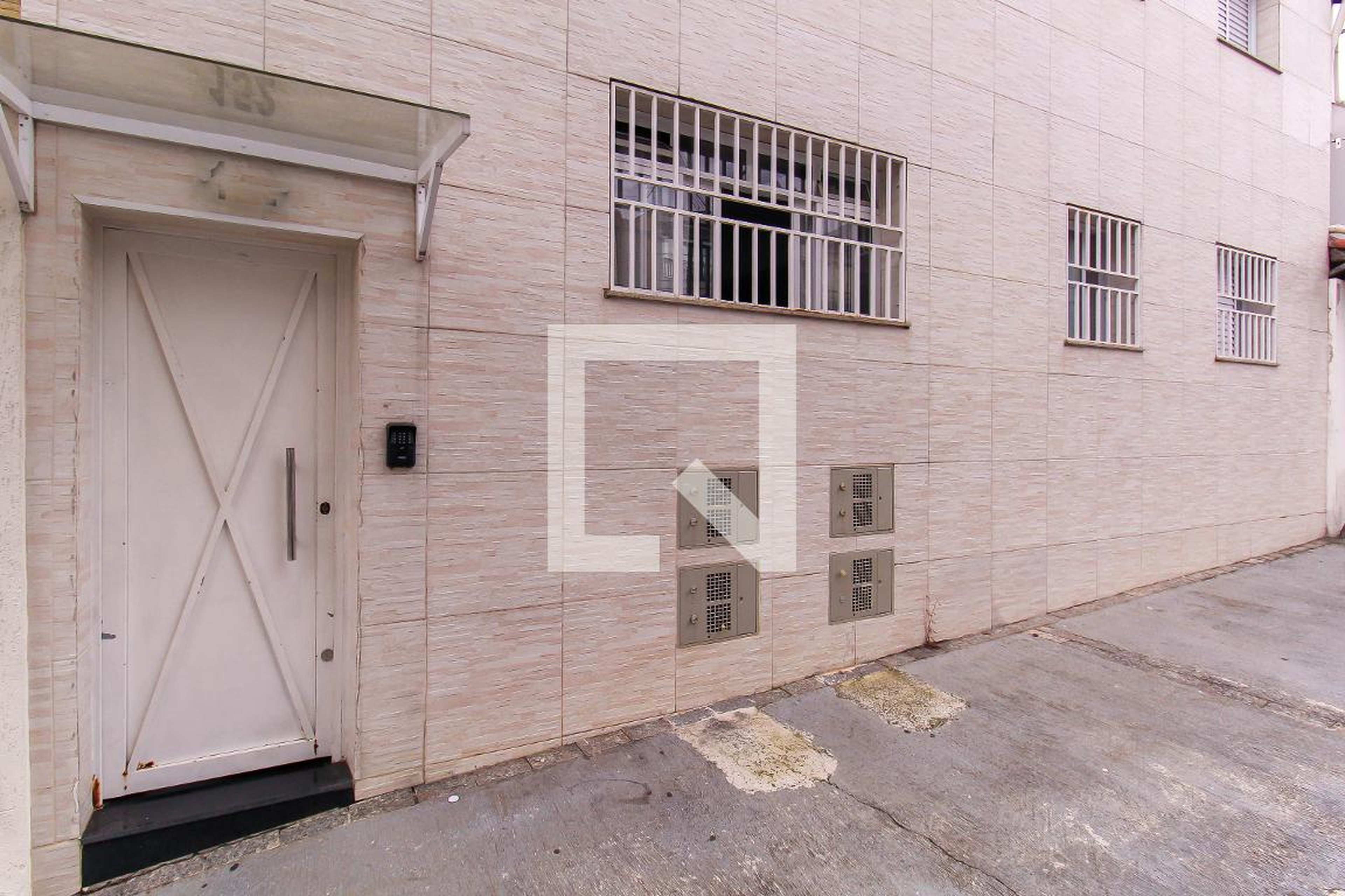 Fachada Condomínio em Rua Janguruçu, 156