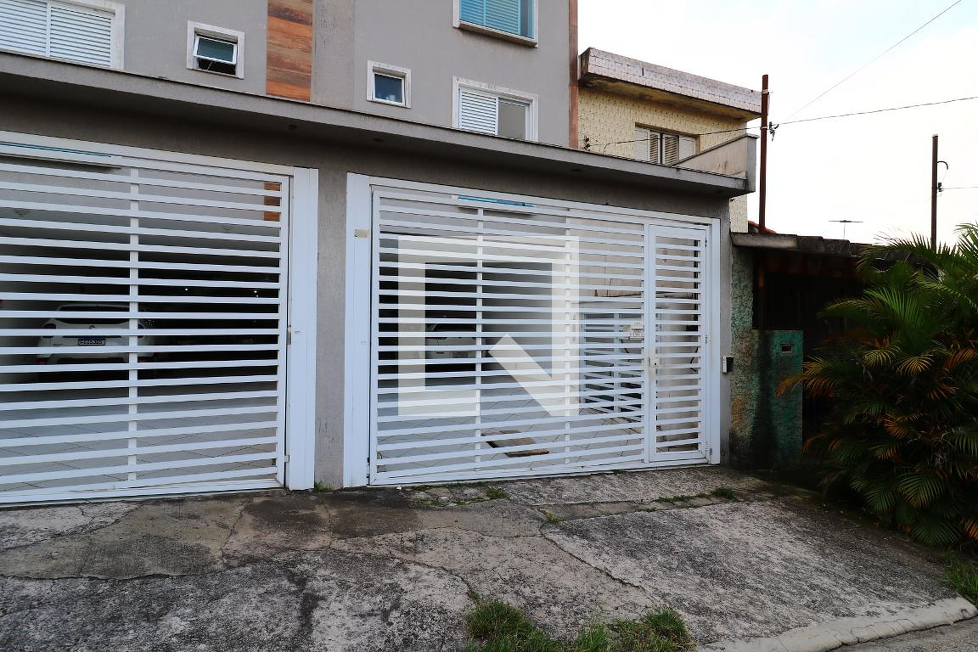 Fachada Condomínio em Rua Ibiturama, 551