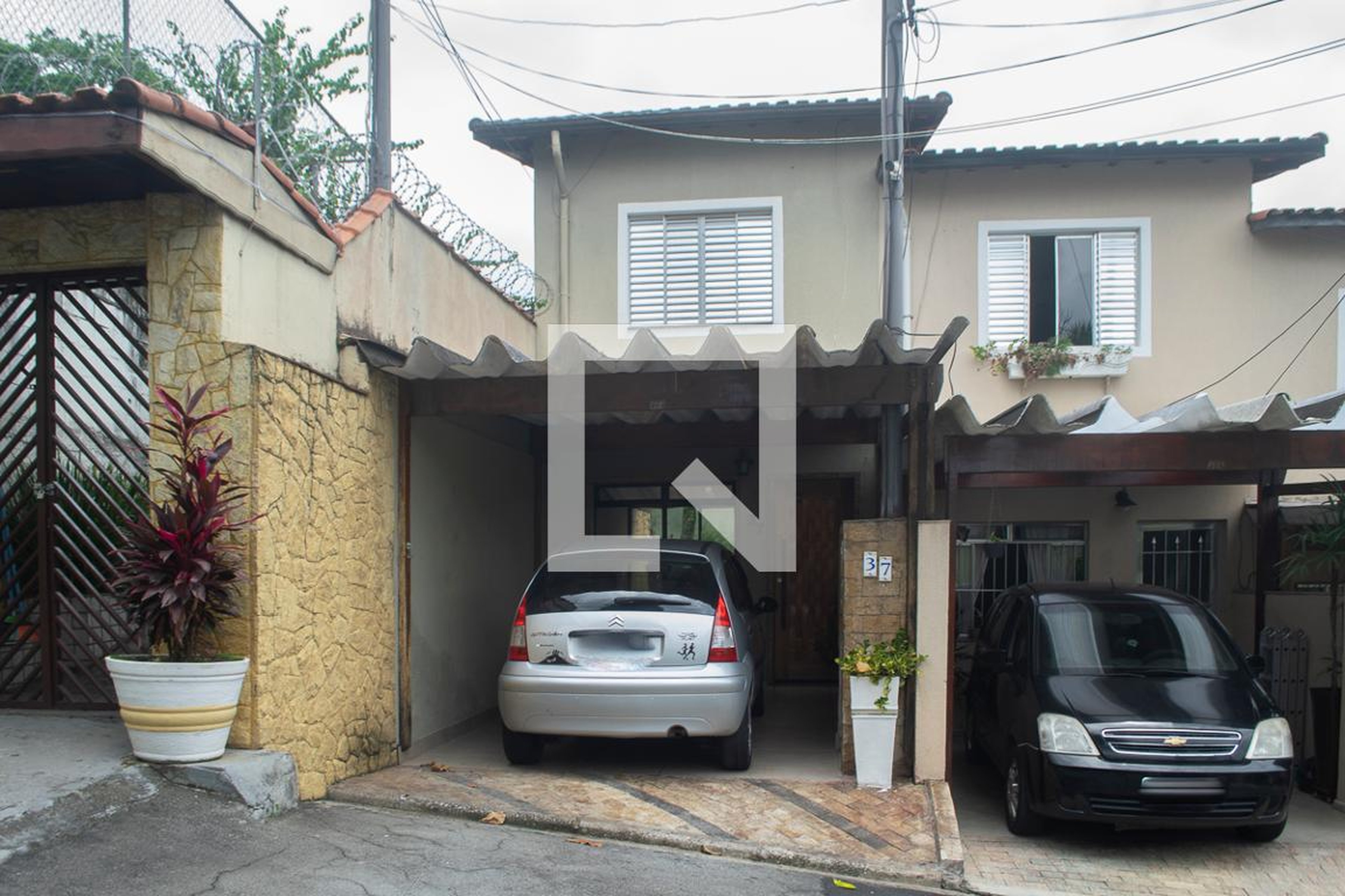 Fachada Residencial Azalea