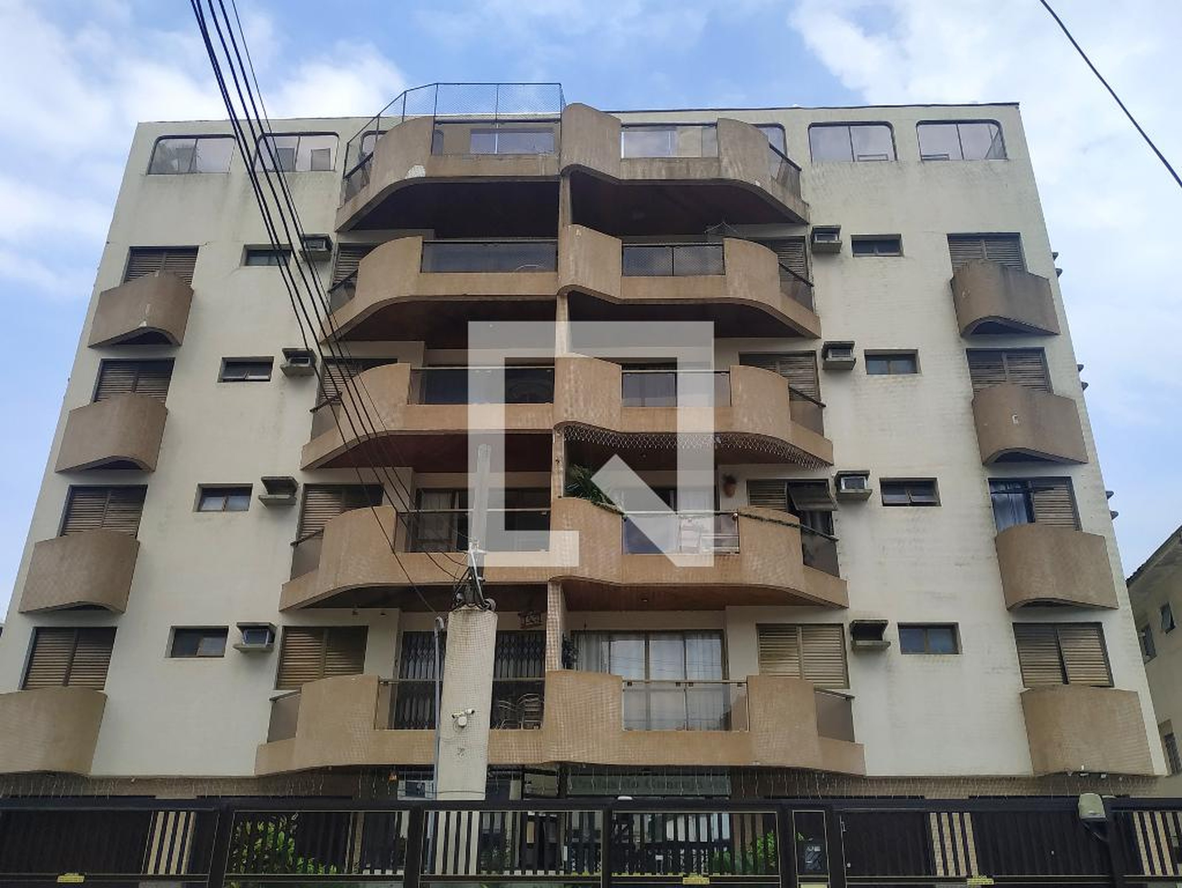 Fachada Condomínio Praia Do Guarujá II