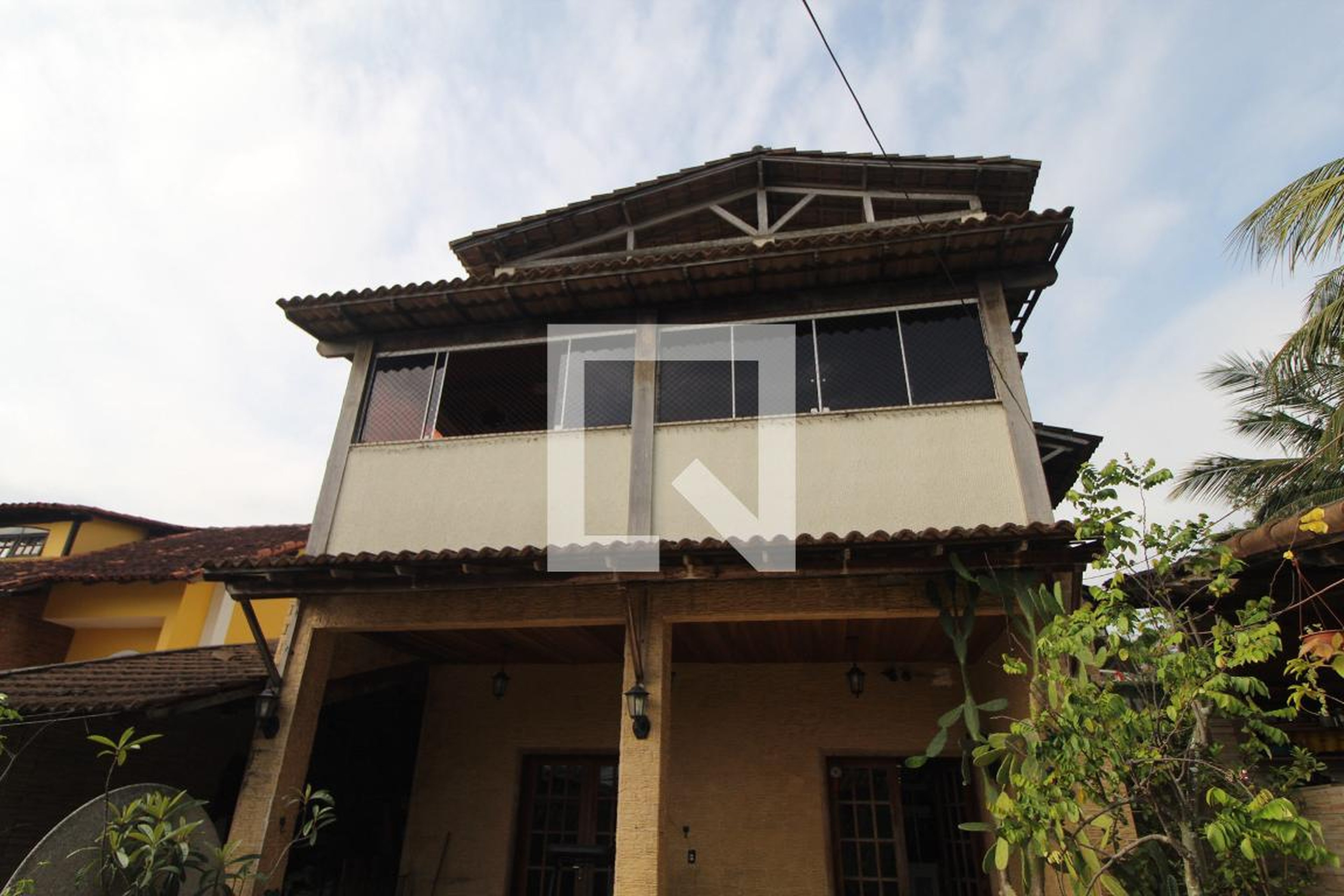 Fachada Condomínio em Rua Maria Magalhães Pinto, 174