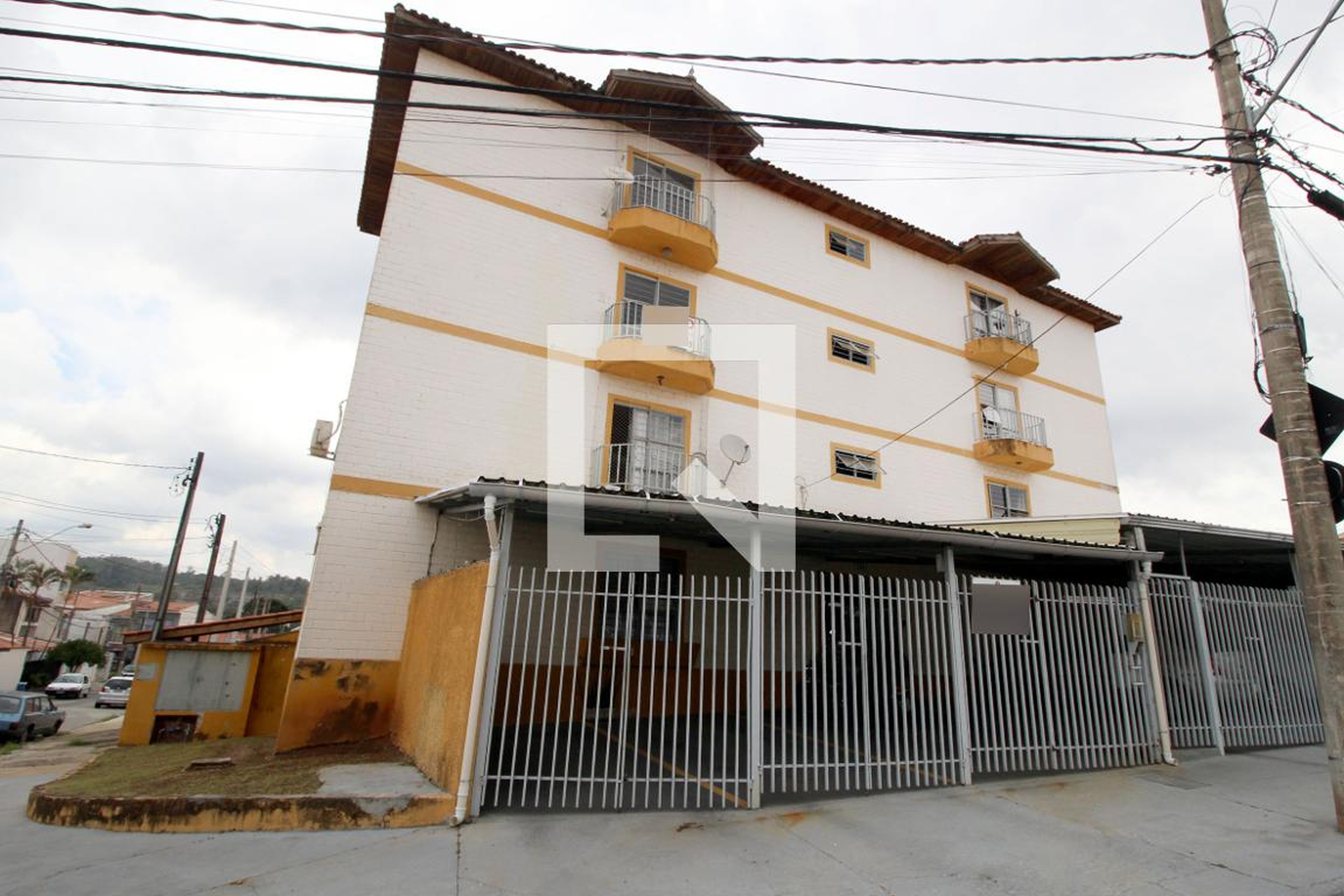 Fachada Condomínio em Rua Ambrosina Amaral Marchetti, 326