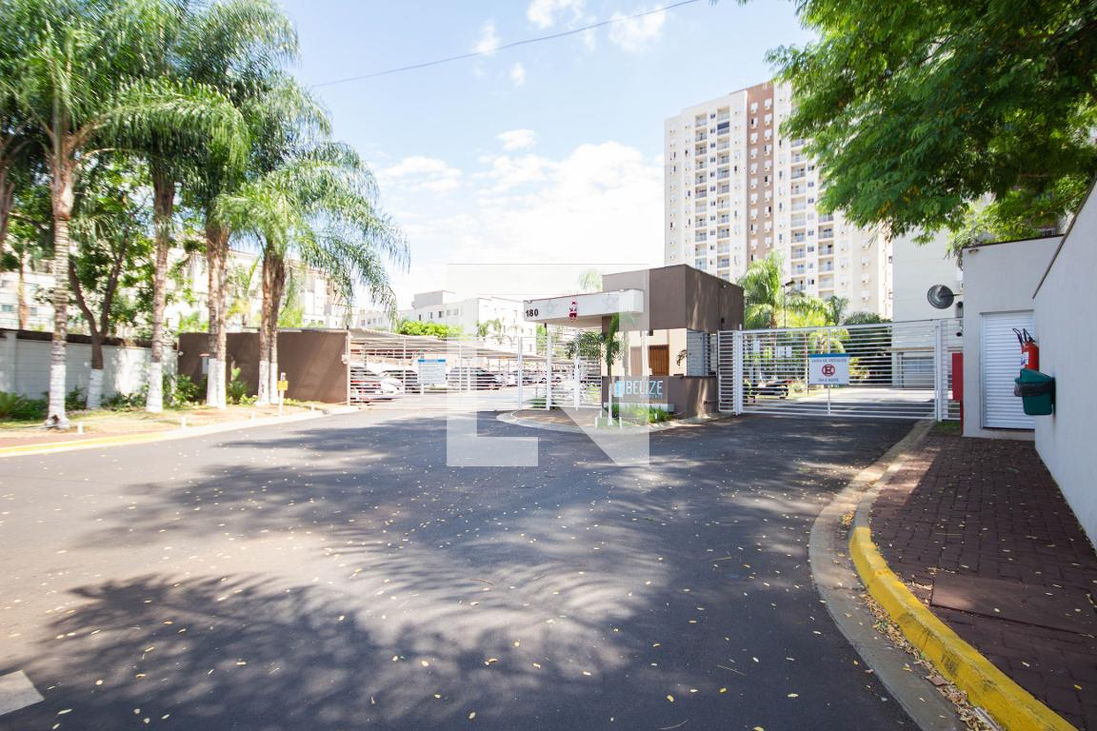 Fachada do condomínio Condomínio Belize Residence
