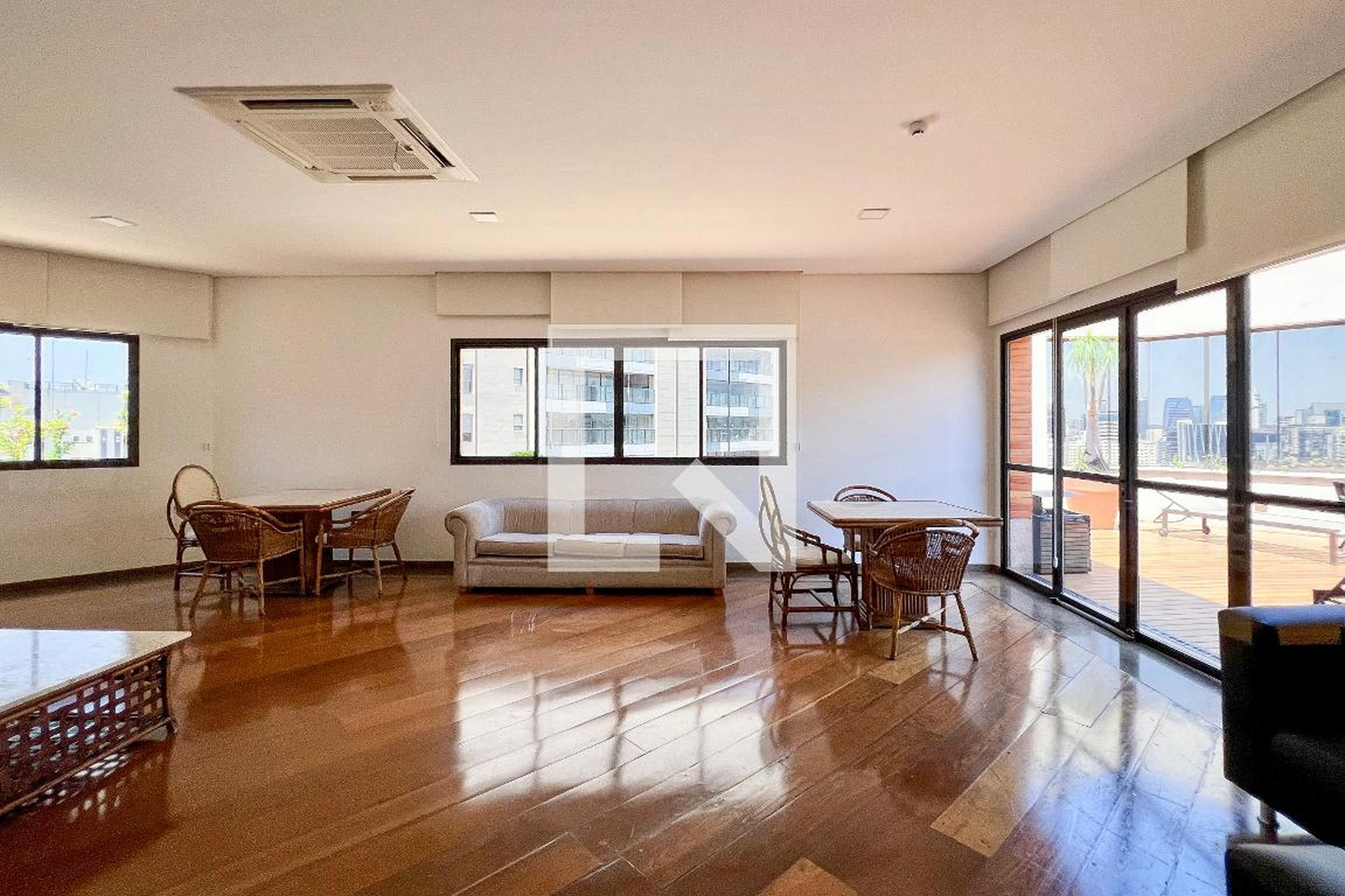 Salão de Festas - Contemporâneo Home e Service