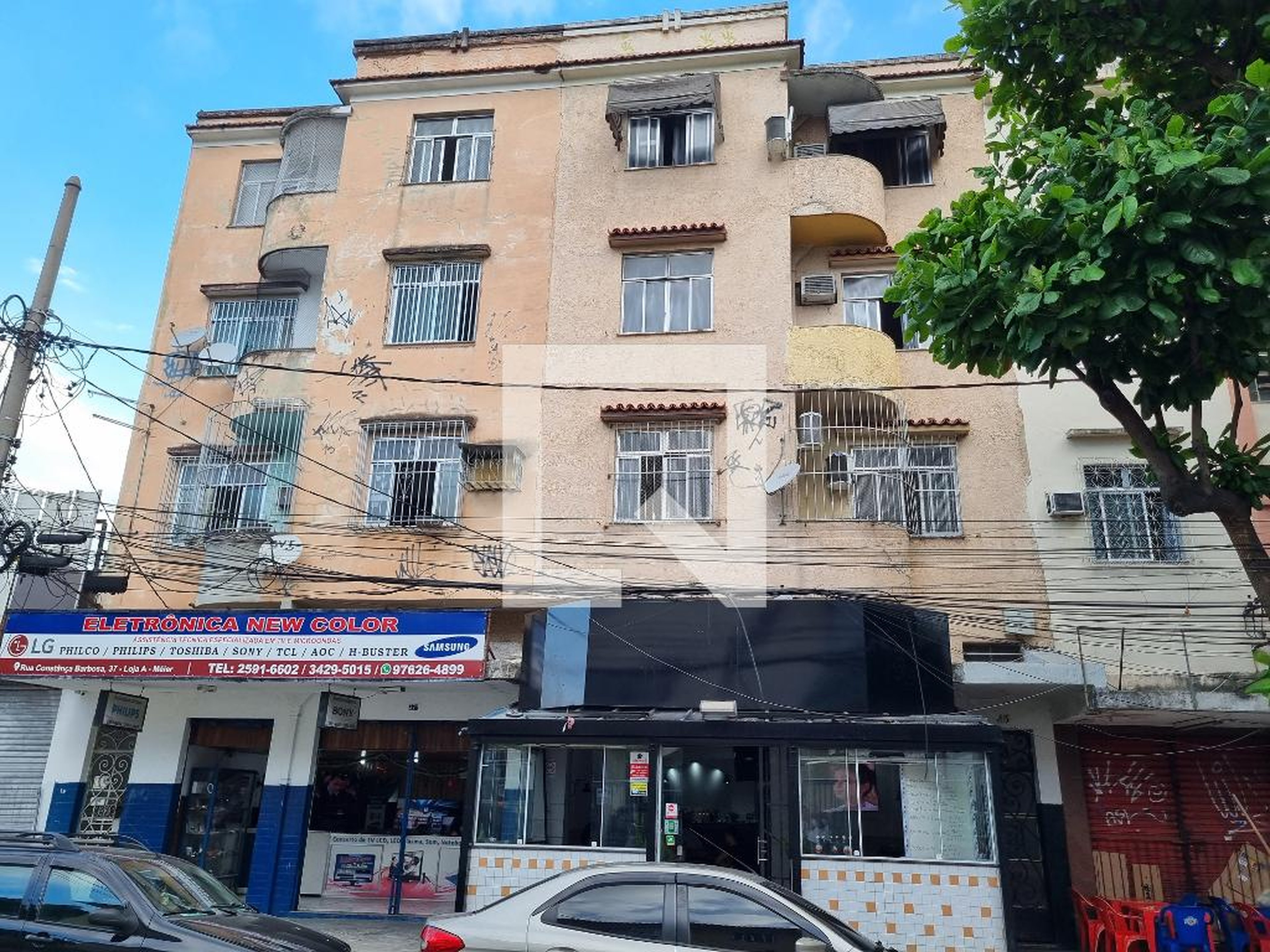 Fachada do Prédio Condomínio em Rua Constança Barbosa, 45