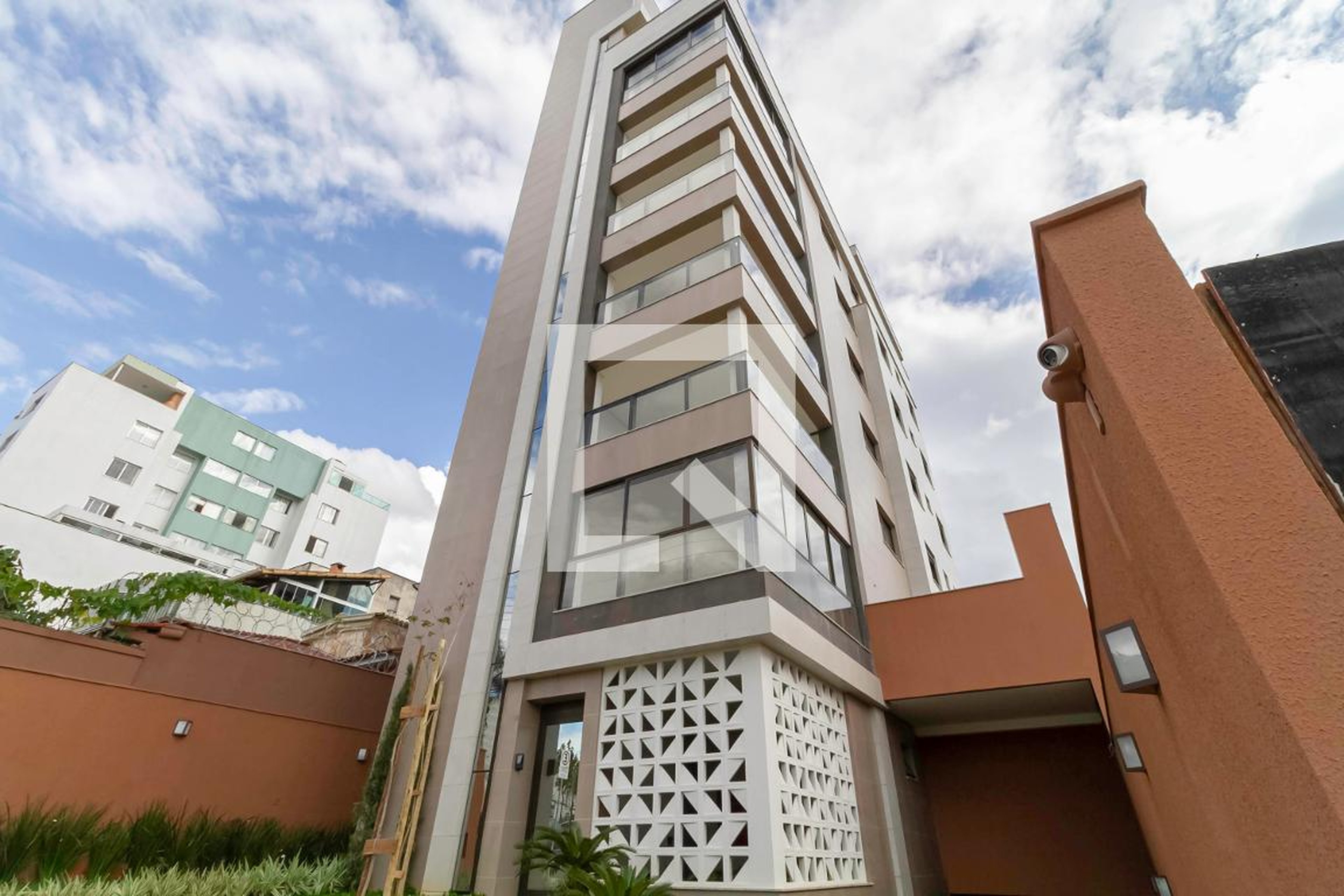 Fachada Condomínio em Avenida Altamiro Avelino Soares, 701