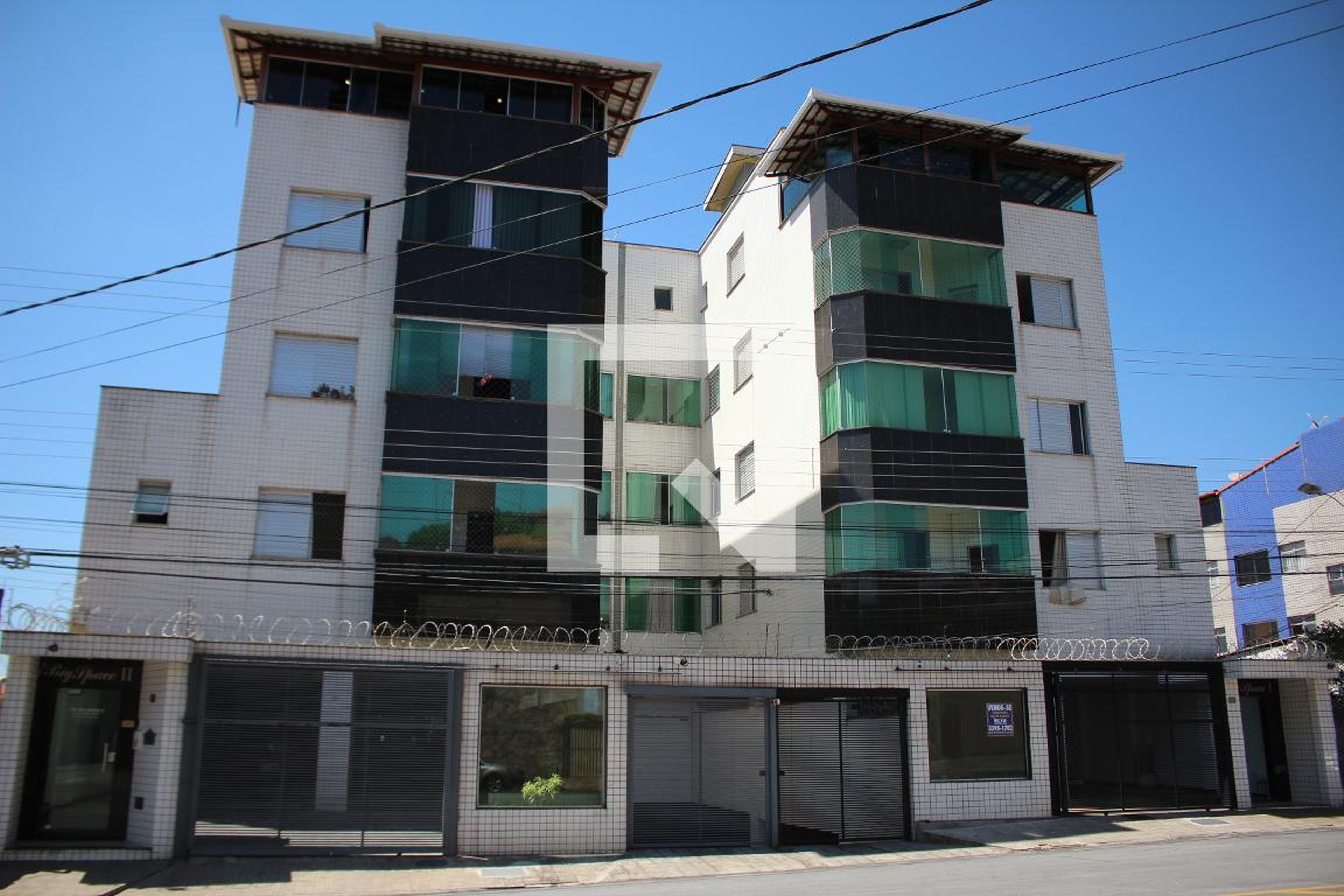 Fachada Condomínio em Rua Oitis, 613