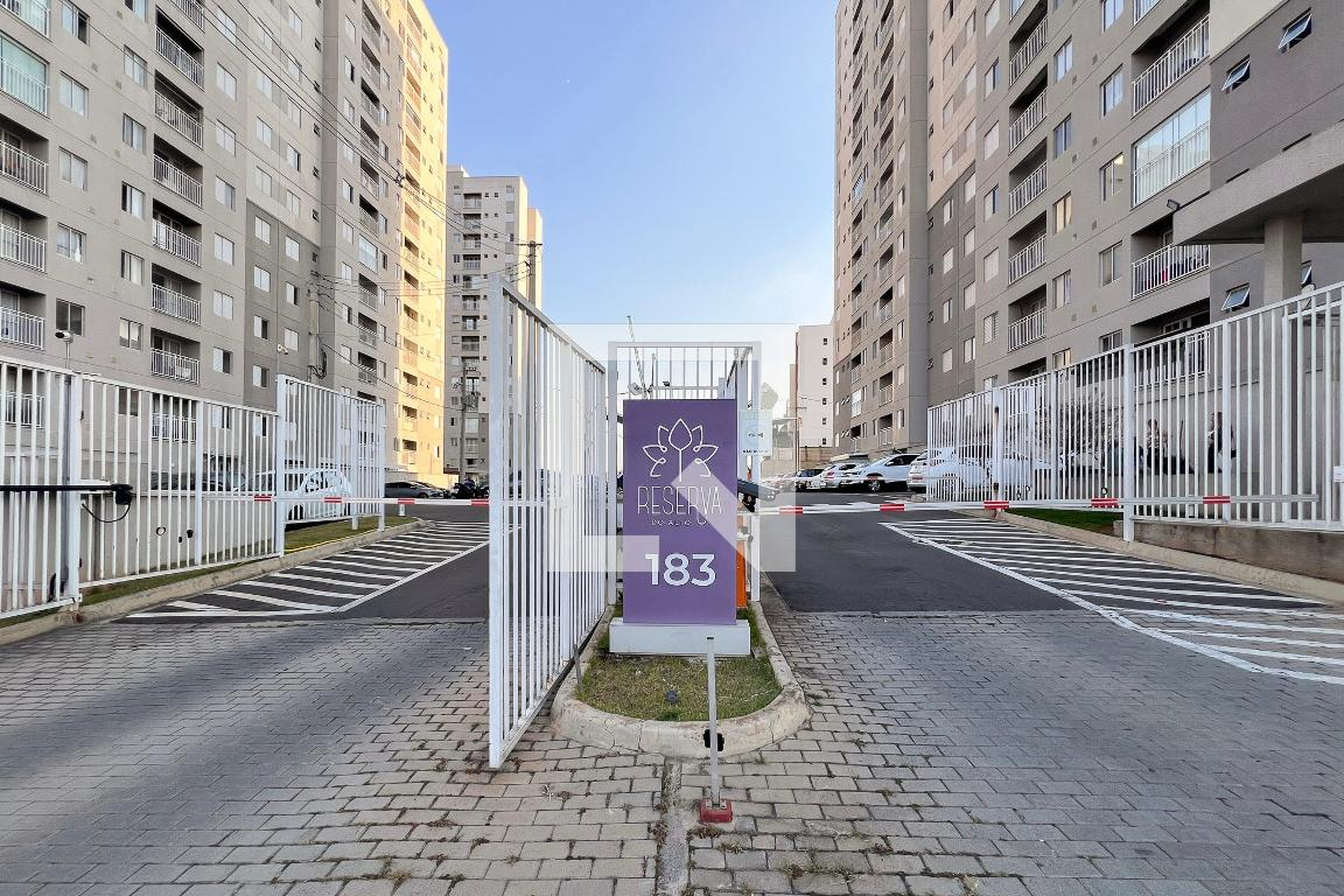 Fachada Condomínio Reserva do Alto