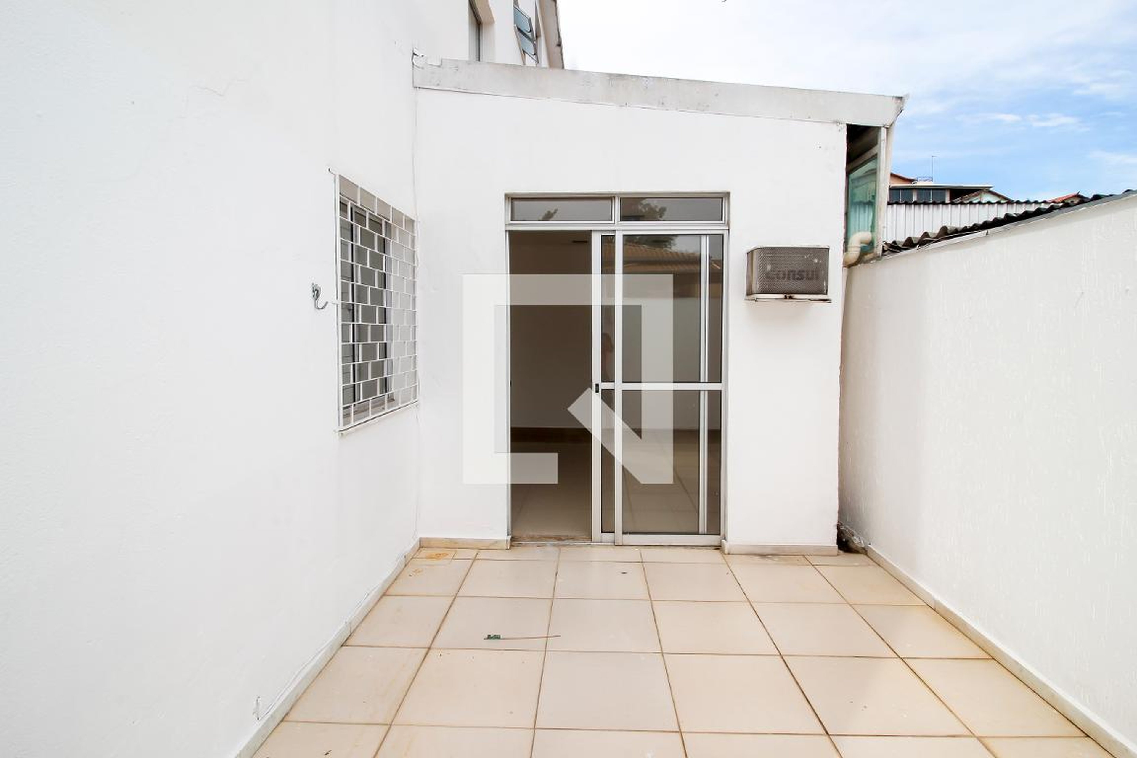 Area Externa Condomínio em Rua José Aguilar Filho, 98