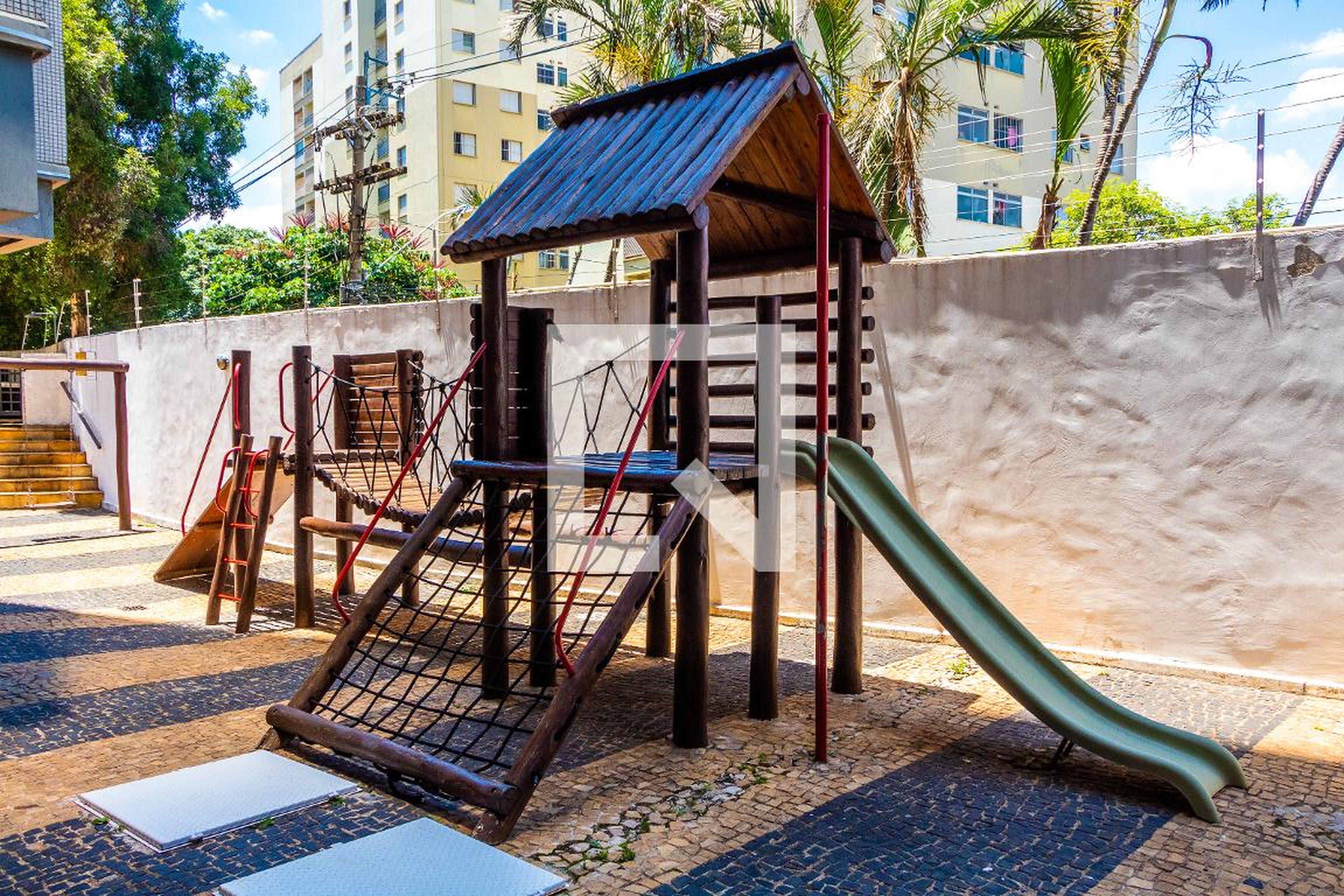 PLAYGROUND - Francisco Chiaffitelli