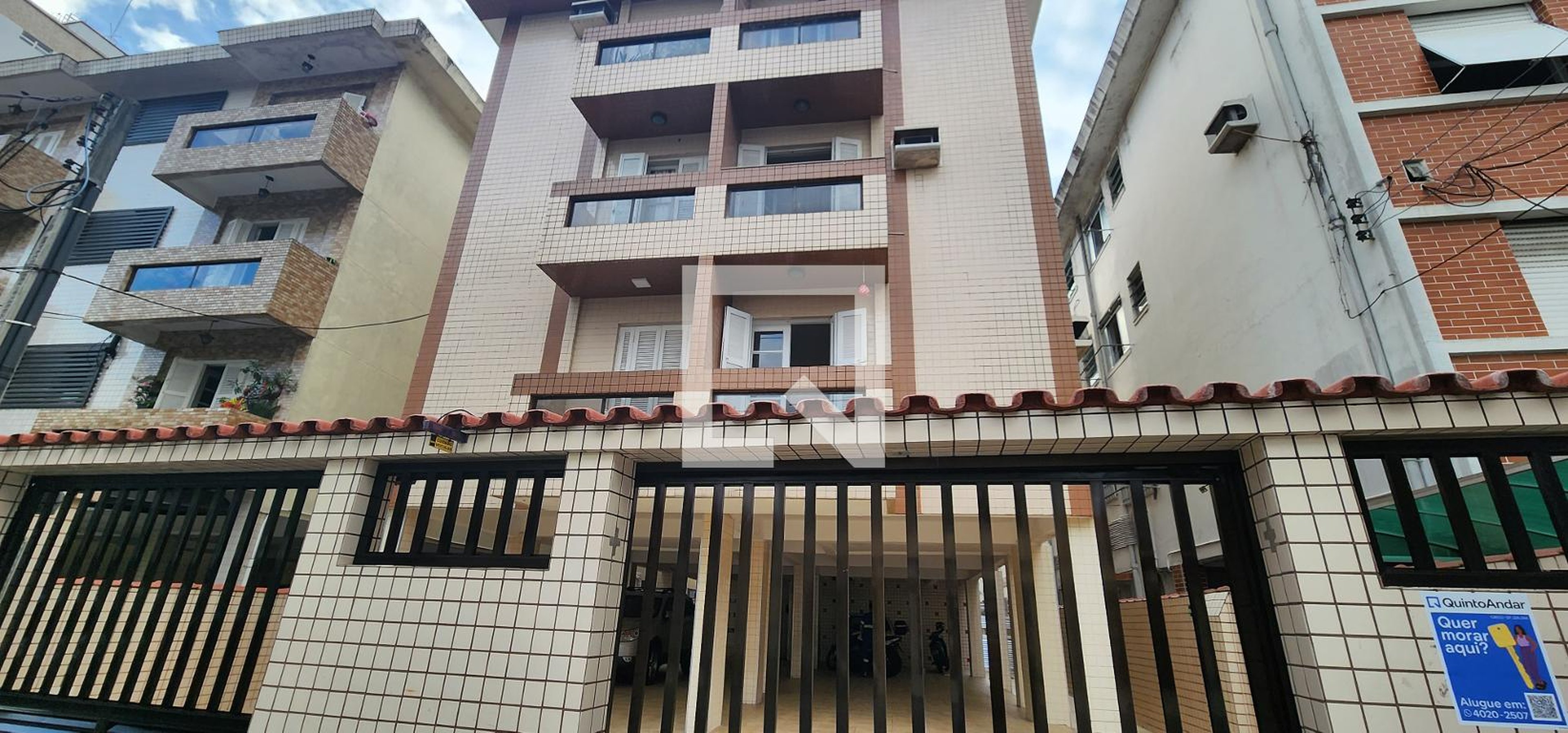 Fachada do Prédio Condomínio em Rua Doutor Armando Salles de Oliveira, 112