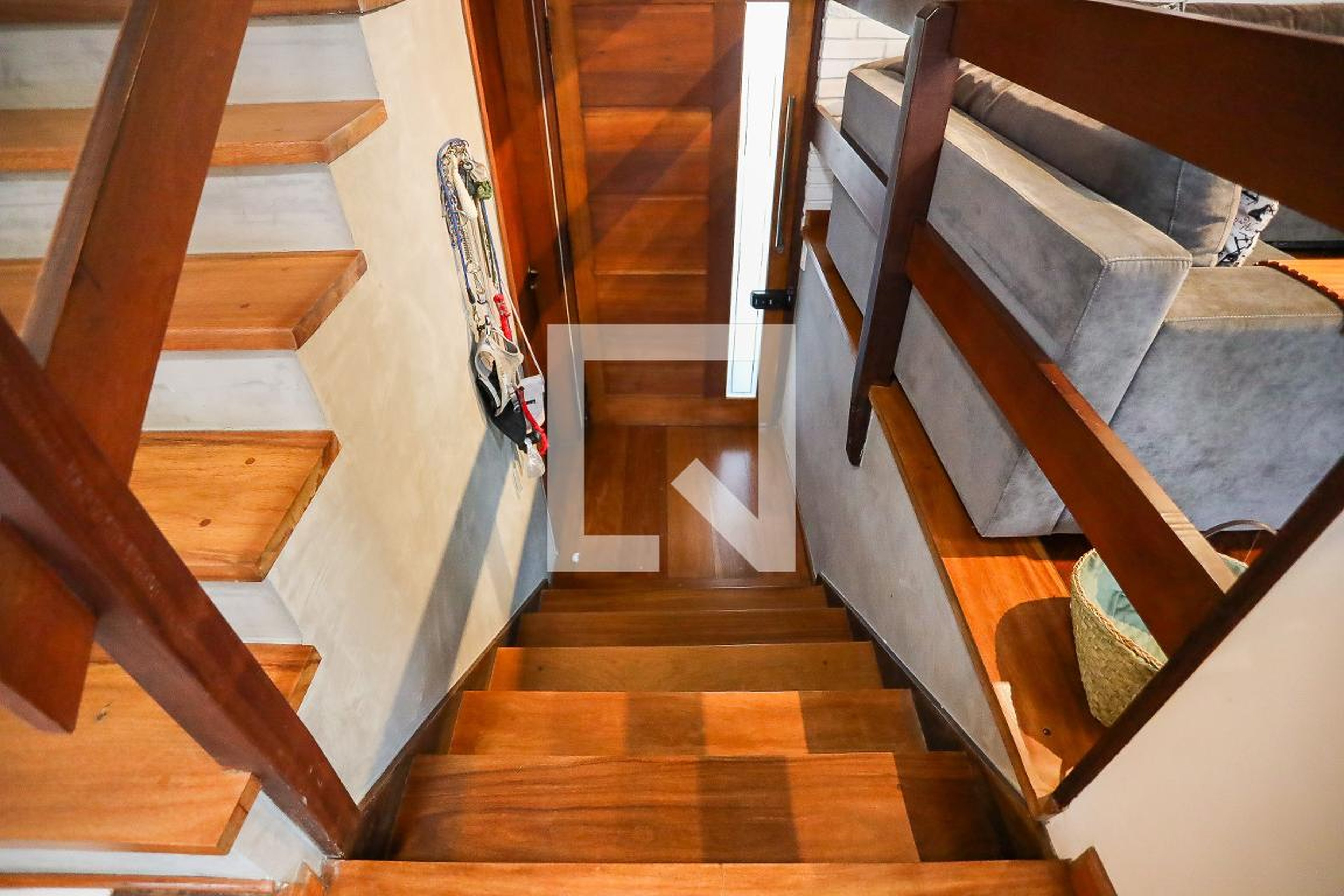 Entrada Condomínio em Rua Borges Medeiros, 33