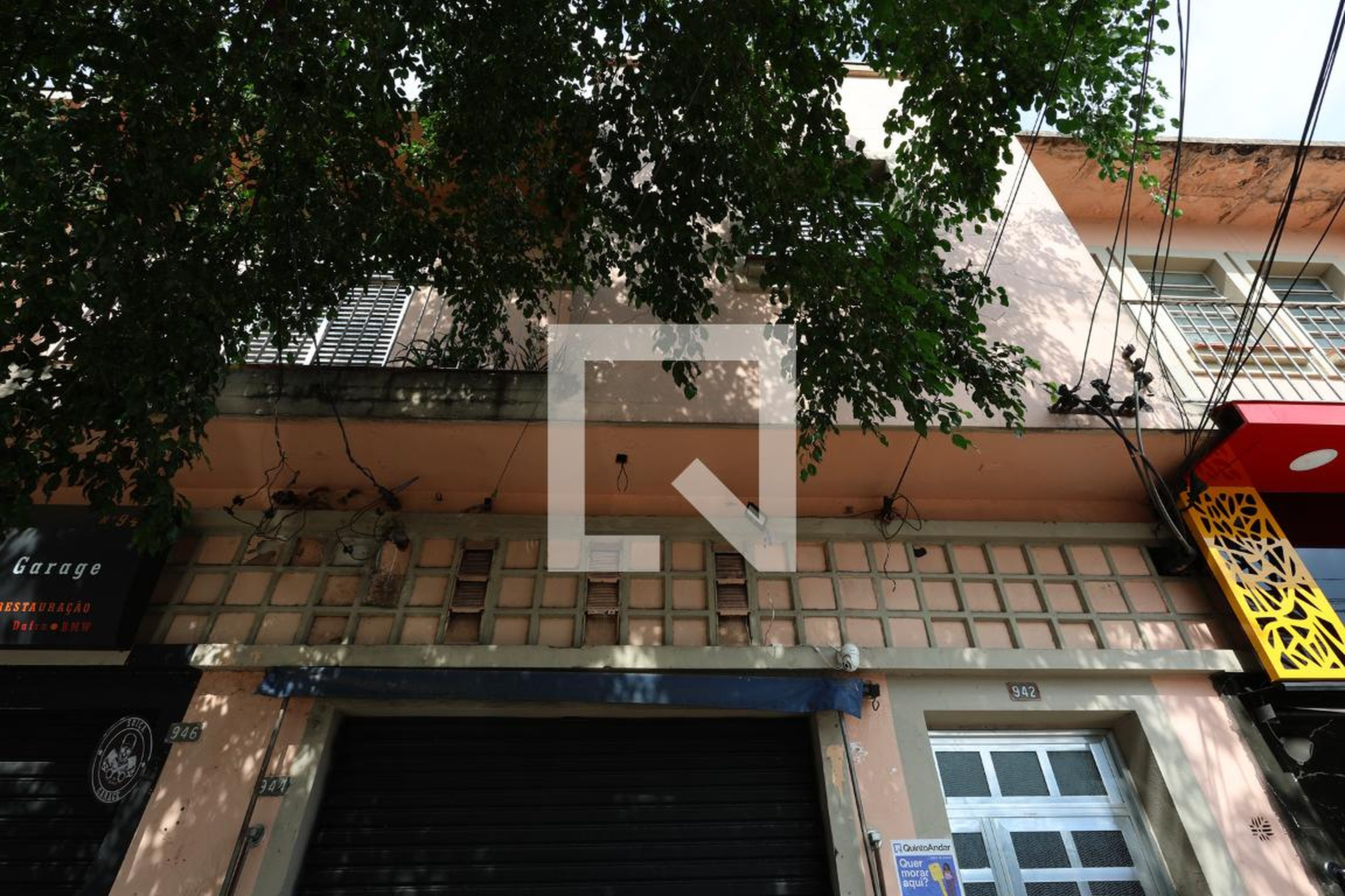 Fachada do prédio Condomínio em Rua Voluntários da Pátria, 942