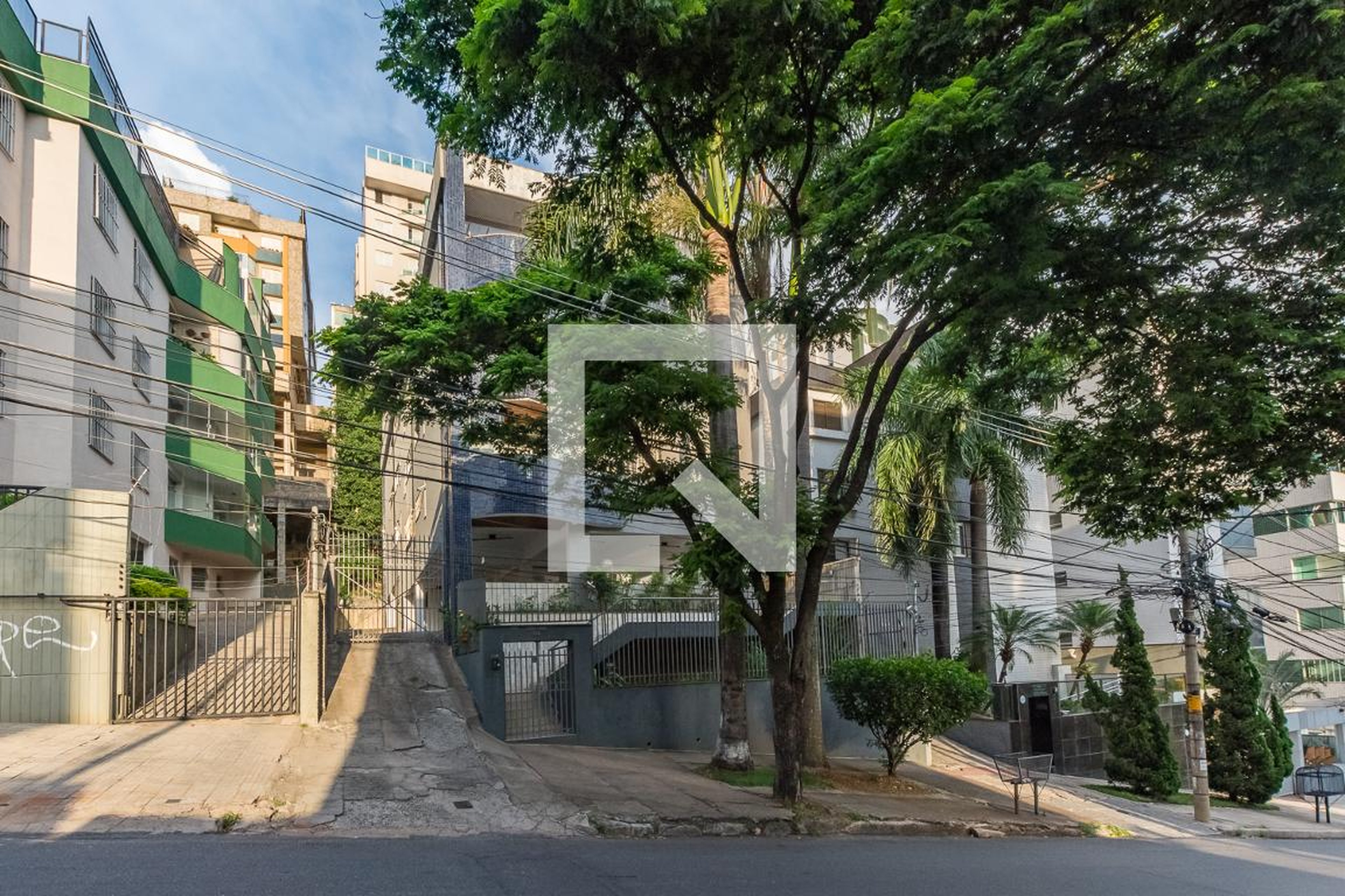 Fachada Condomínio em Rua Maria Heilbuth Surette, 358