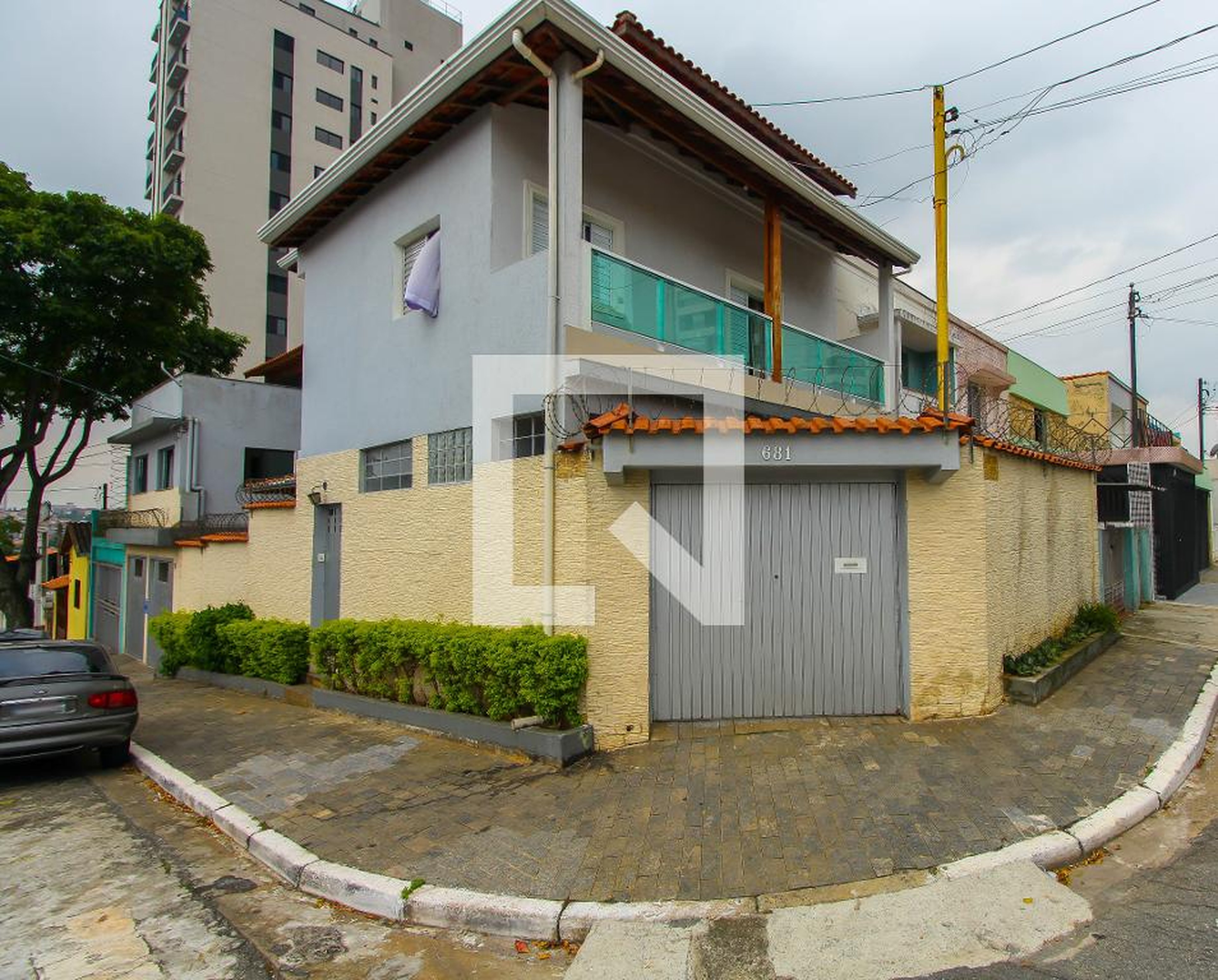 Fachada Condomínio em Rua Doutor Suzano Brandão, 681